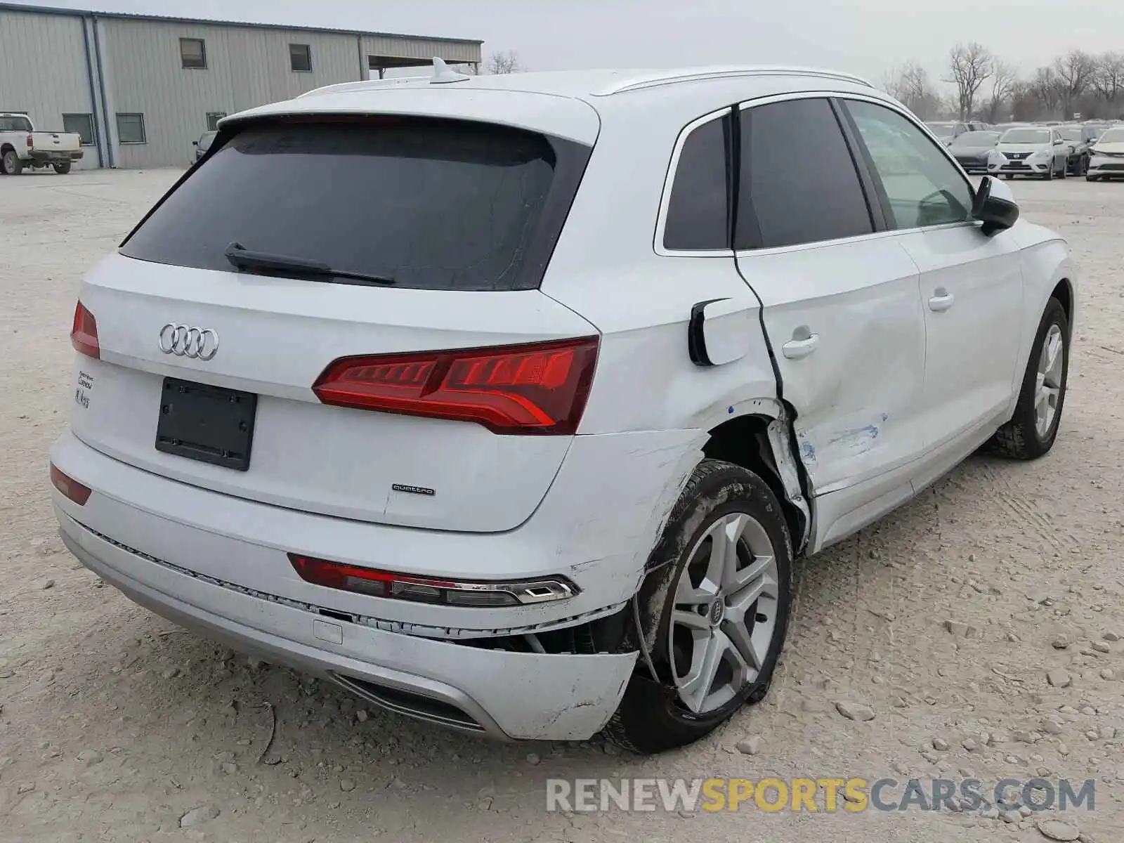 4 Фотография поврежденного автомобиля WA1ANAFY0K2124859 AUDI Q5 2019