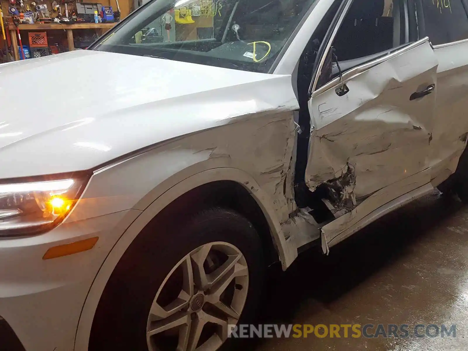 9 Photograph of a damaged car WA1ANAFY0K2127194 AUDI Q5 2019