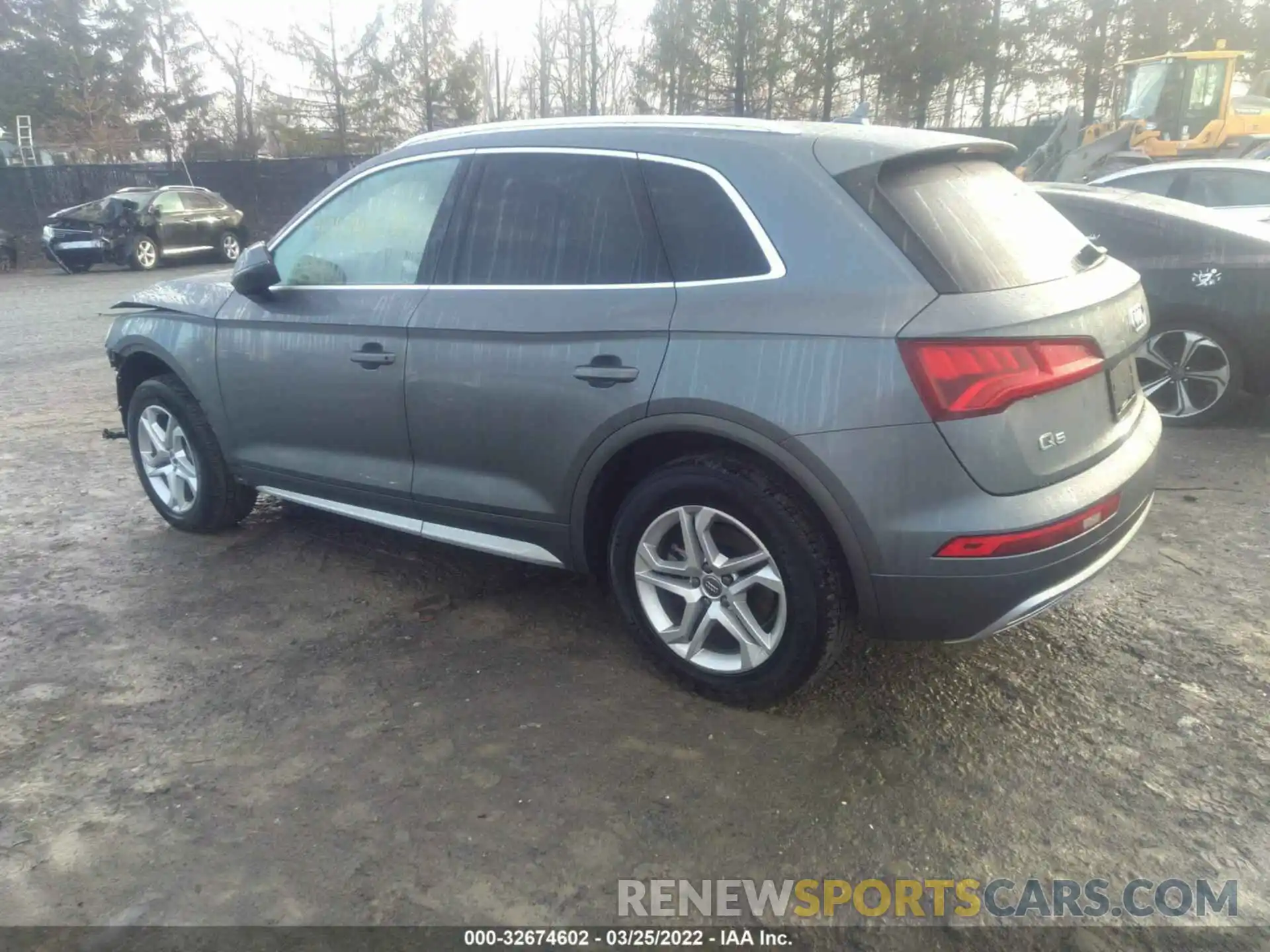 3 Photograph of a damaged car WA1ANAFY0K2137711 AUDI Q5 2019