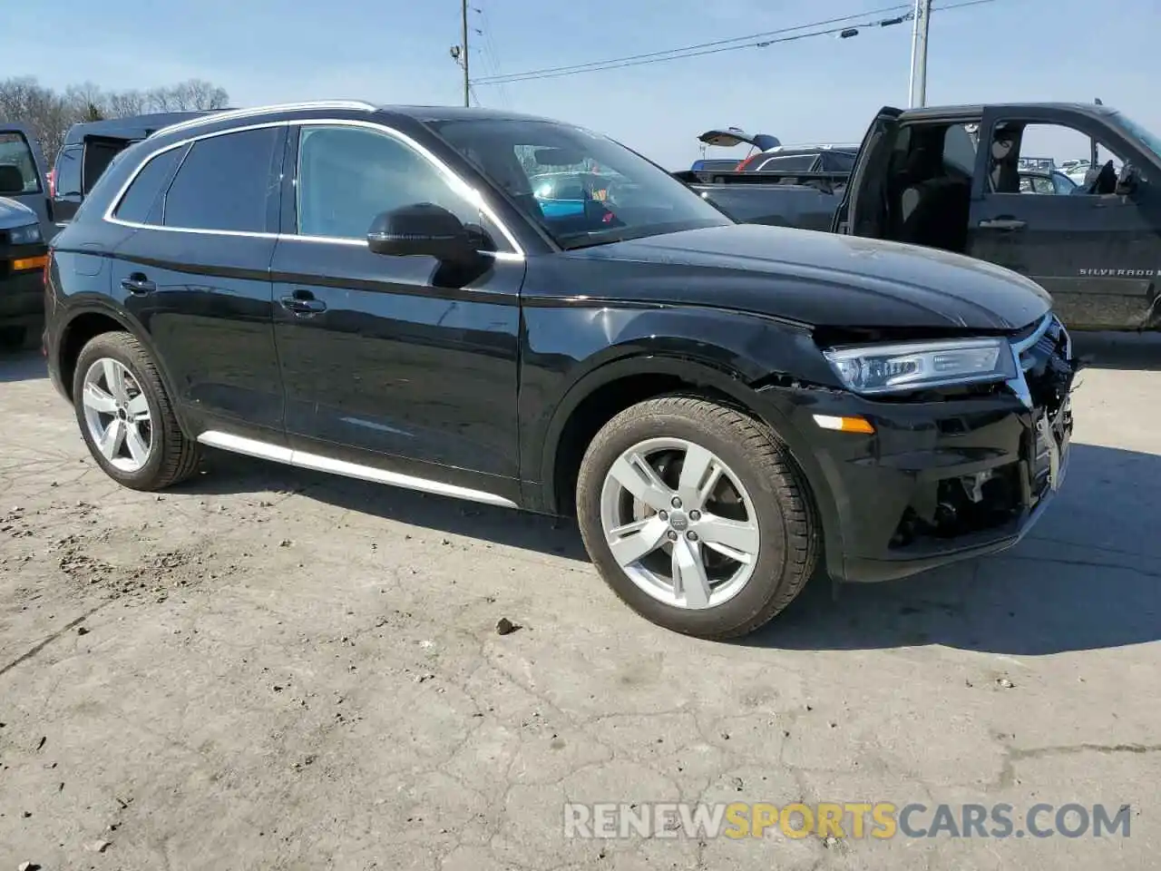 4 Photograph of a damaged car WA1ANAFY1K2017271 AUDI Q5 2019