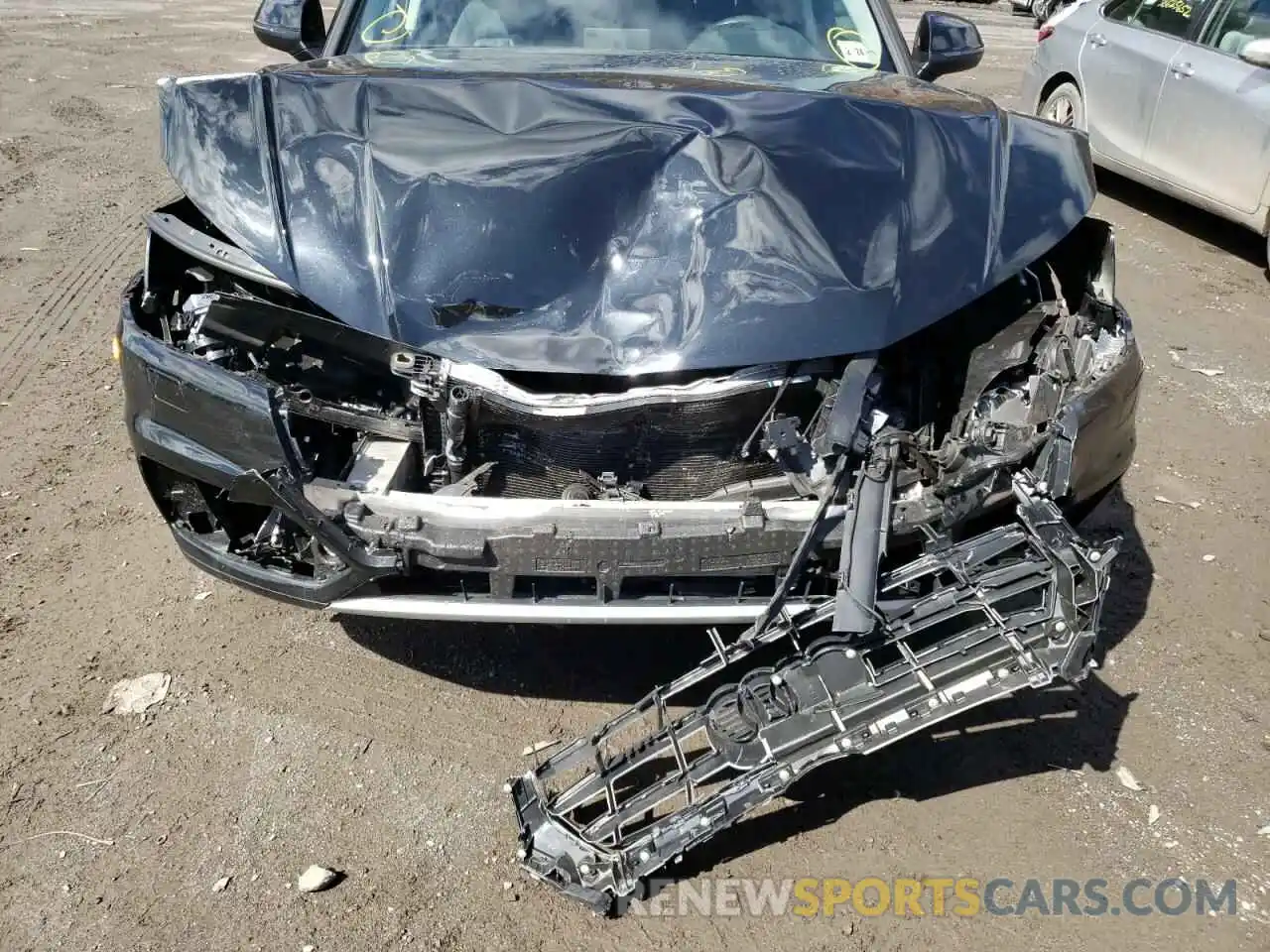 9 Photograph of a damaged car WA1ANAFY1K2035348 AUDI Q5 2019