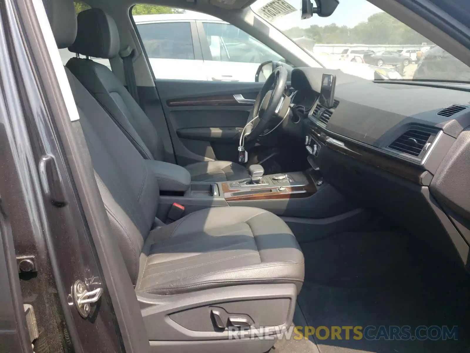 5 Photograph of a damaged car WA1ANAFY1K2052571 AUDI Q5 2019