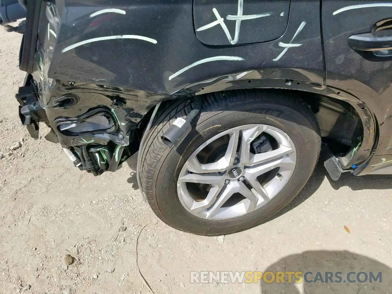 9 Photograph of a damaged car WA1ANAFY1K2057530 AUDI Q5 2019