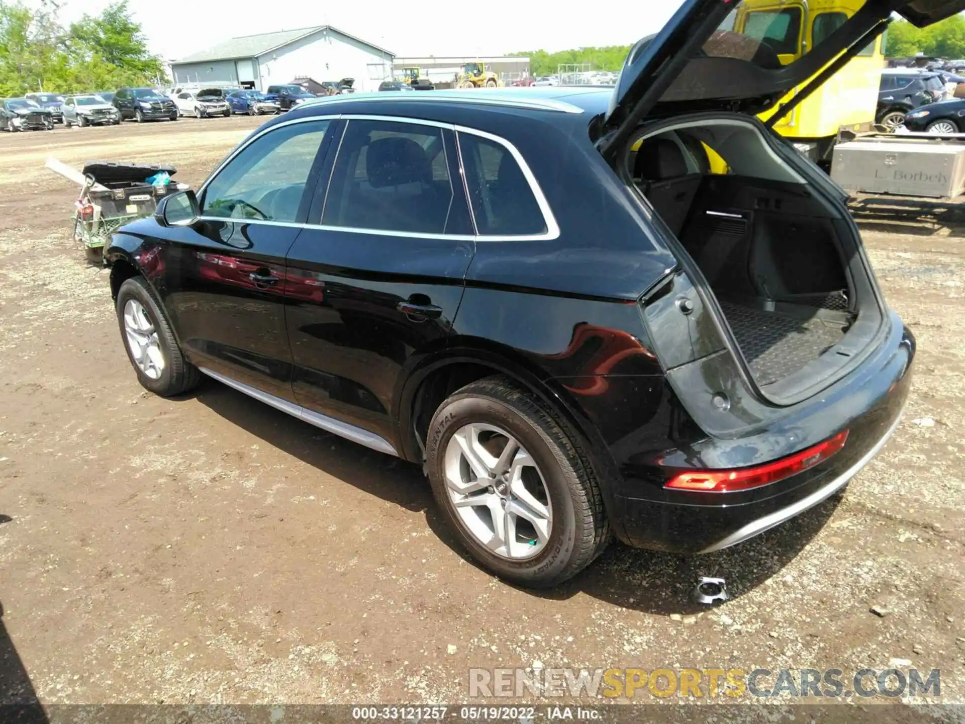 3 Фотография поврежденного автомобиля WA1ANAFY1K2067541 AUDI Q5 2019