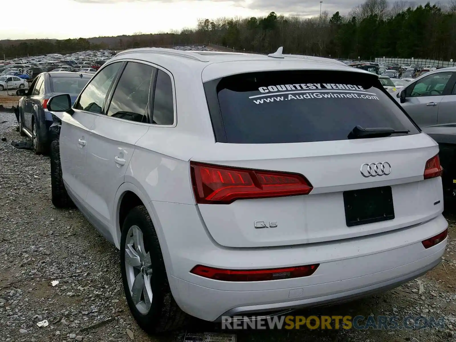 3 Photograph of a damaged car WA1ANAFY1K2084601 AUDI Q5 2019