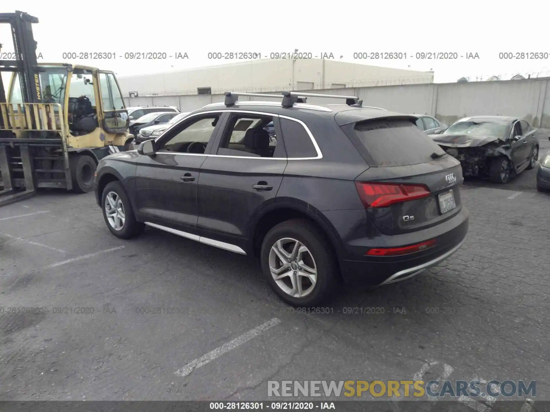 3 Фотография поврежденного автомобиля WA1ANAFY1K2096179 AUDI Q5 2019