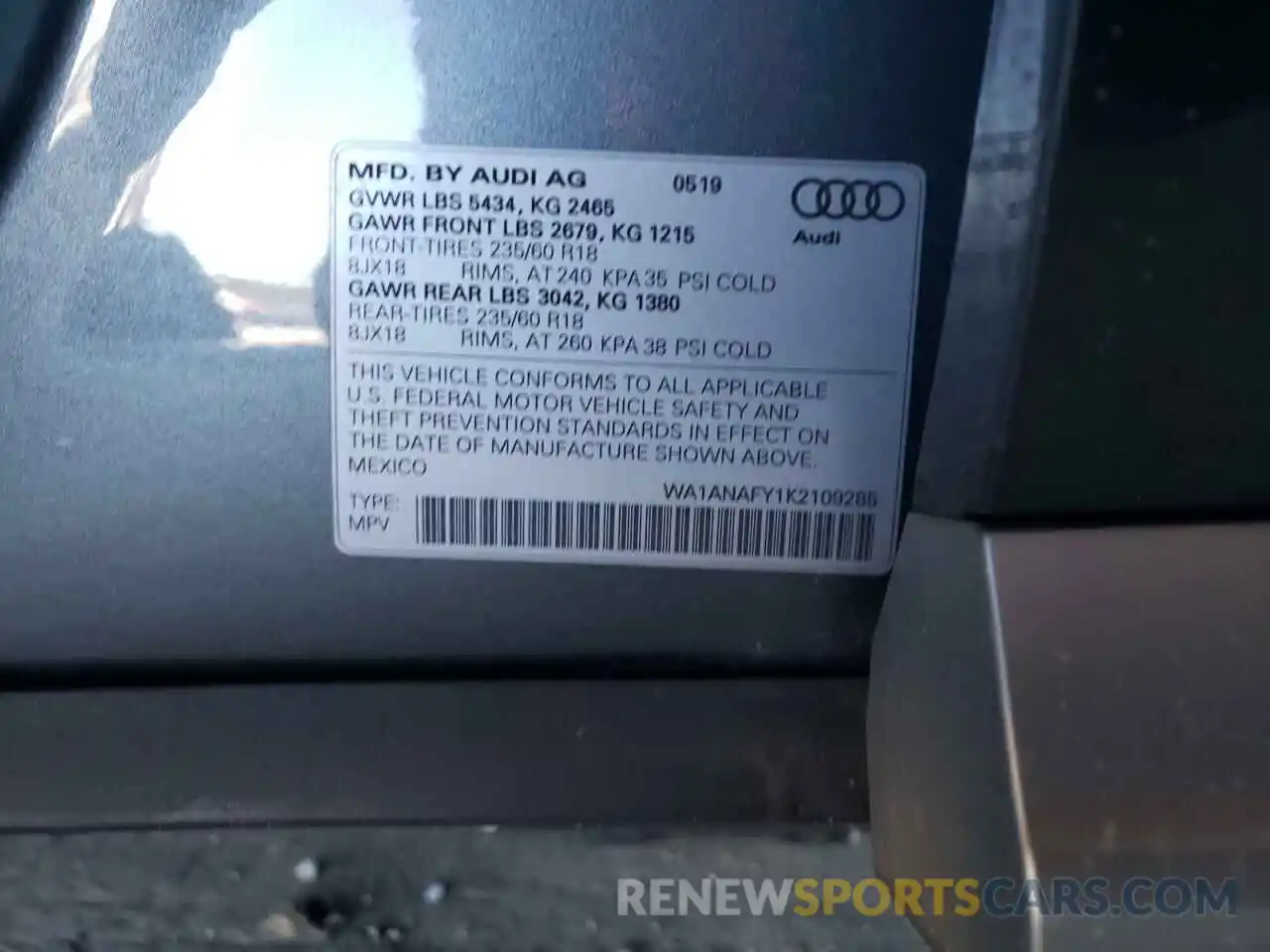 10 Photograph of a damaged car WA1ANAFY1K2109285 AUDI Q5 2019