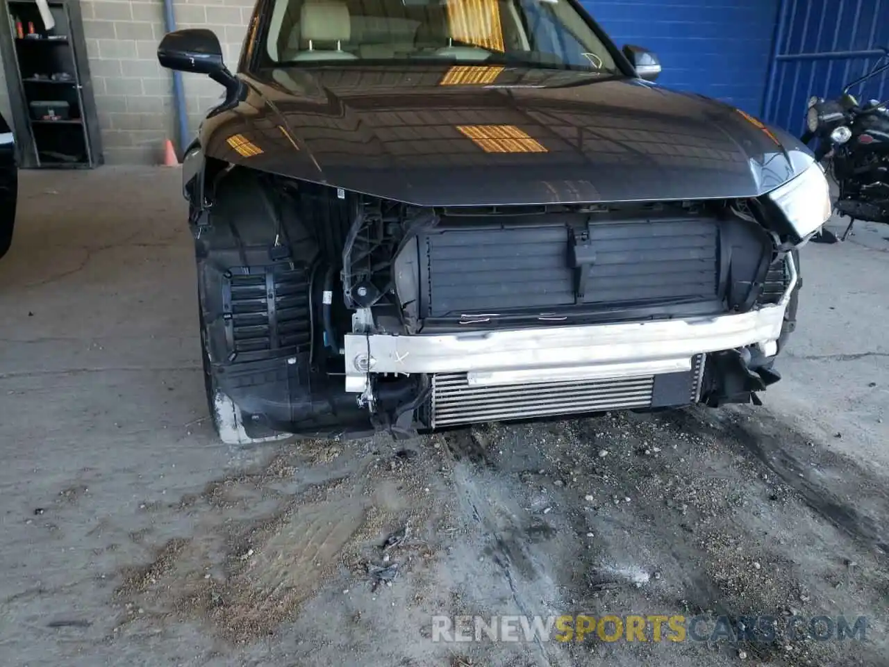 9 Photograph of a damaged car WA1ANAFY1K2109285 AUDI Q5 2019