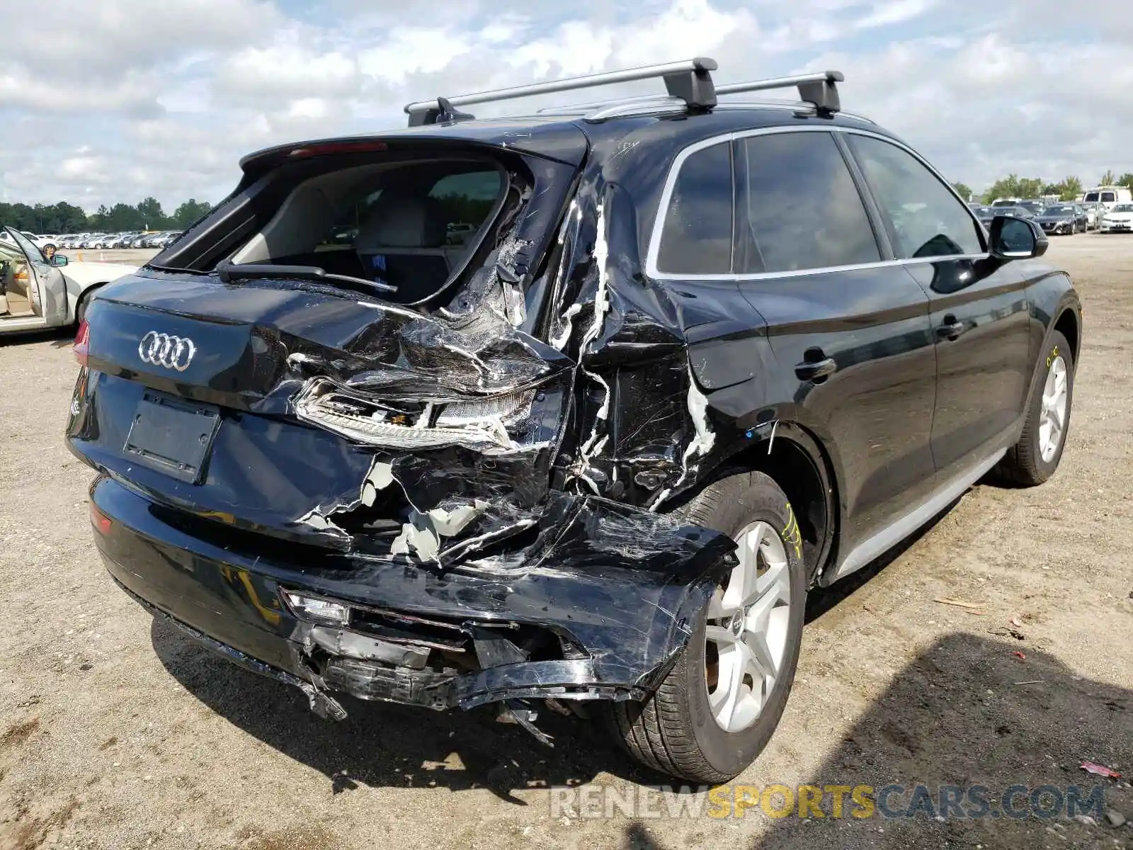 4 Photograph of a damaged car WA1ANAFY1K2111974 AUDI Q5 2019