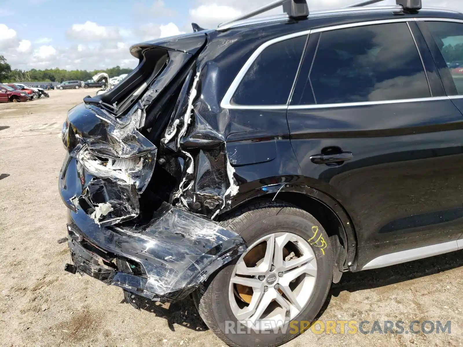 9 Photograph of a damaged car WA1ANAFY1K2111974 AUDI Q5 2019