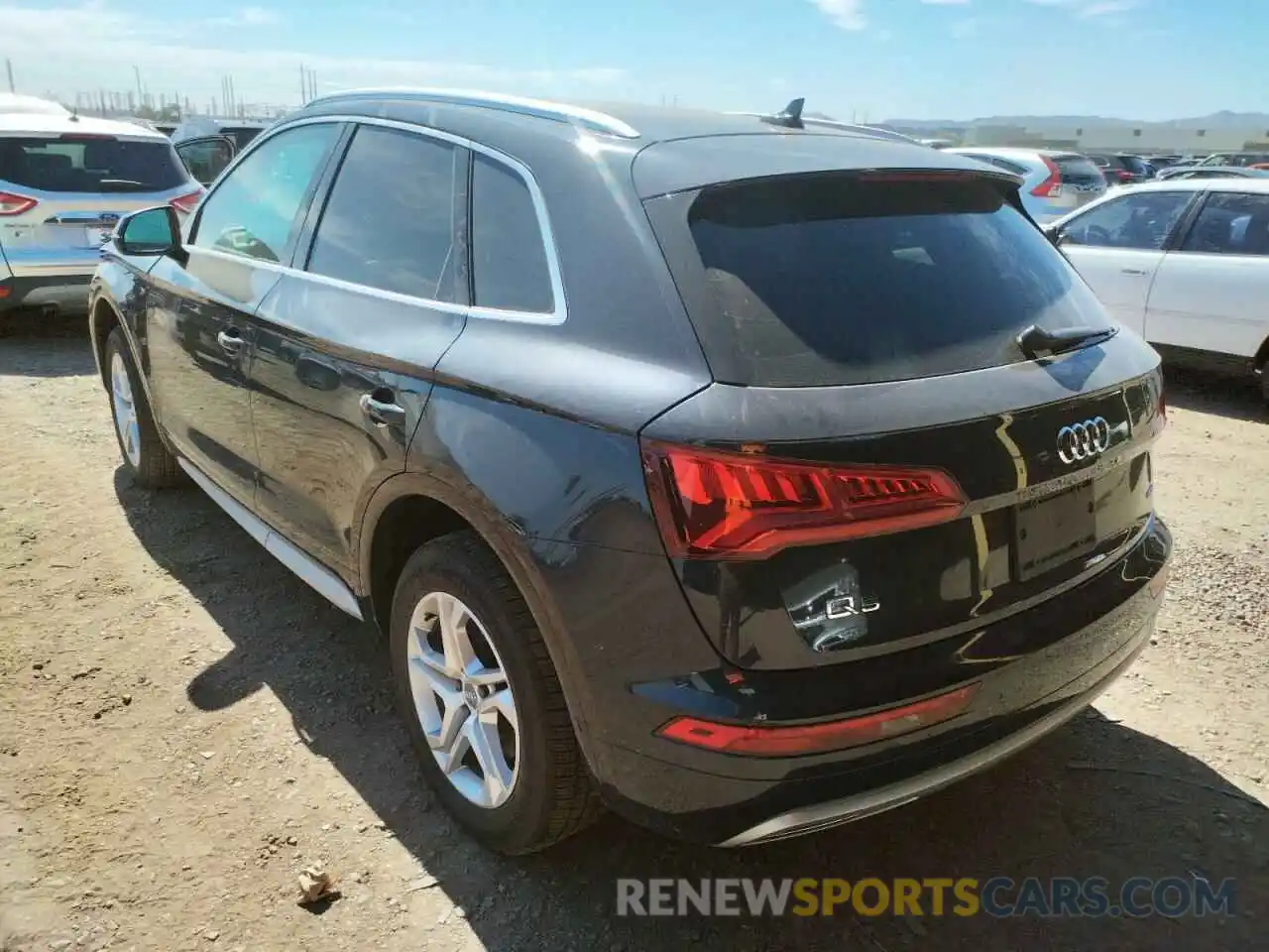 3 Фотография поврежденного автомобиля WA1ANAFY1K2123977 AUDI Q5 2019