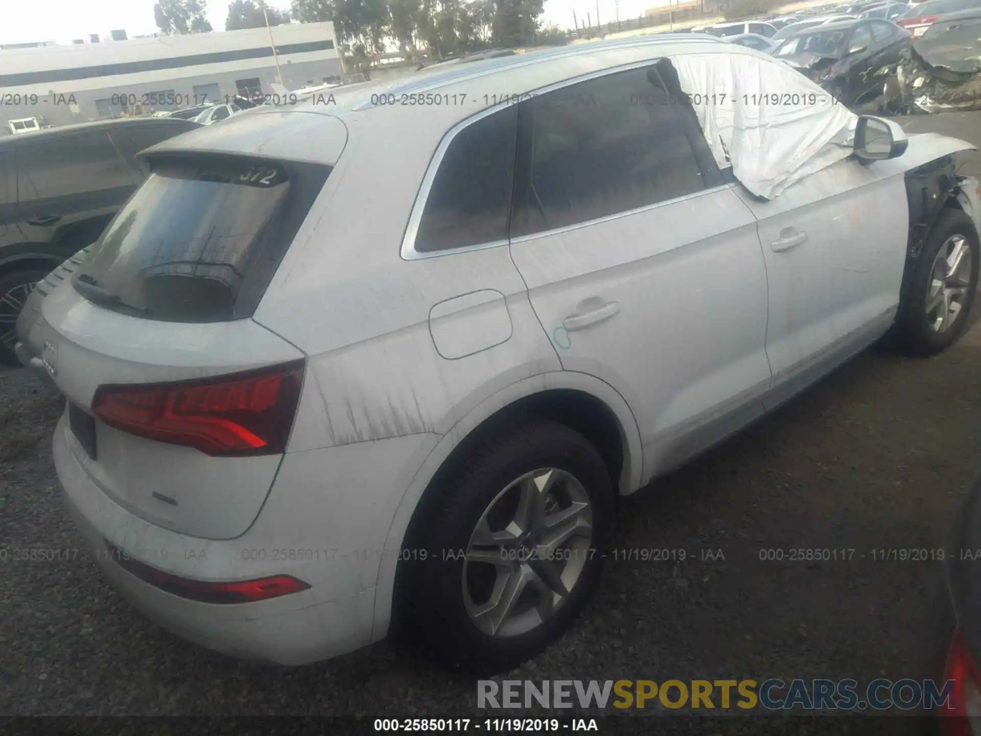 4 Photograph of a damaged car WA1ANAFY1K2131450 AUDI Q5 2019