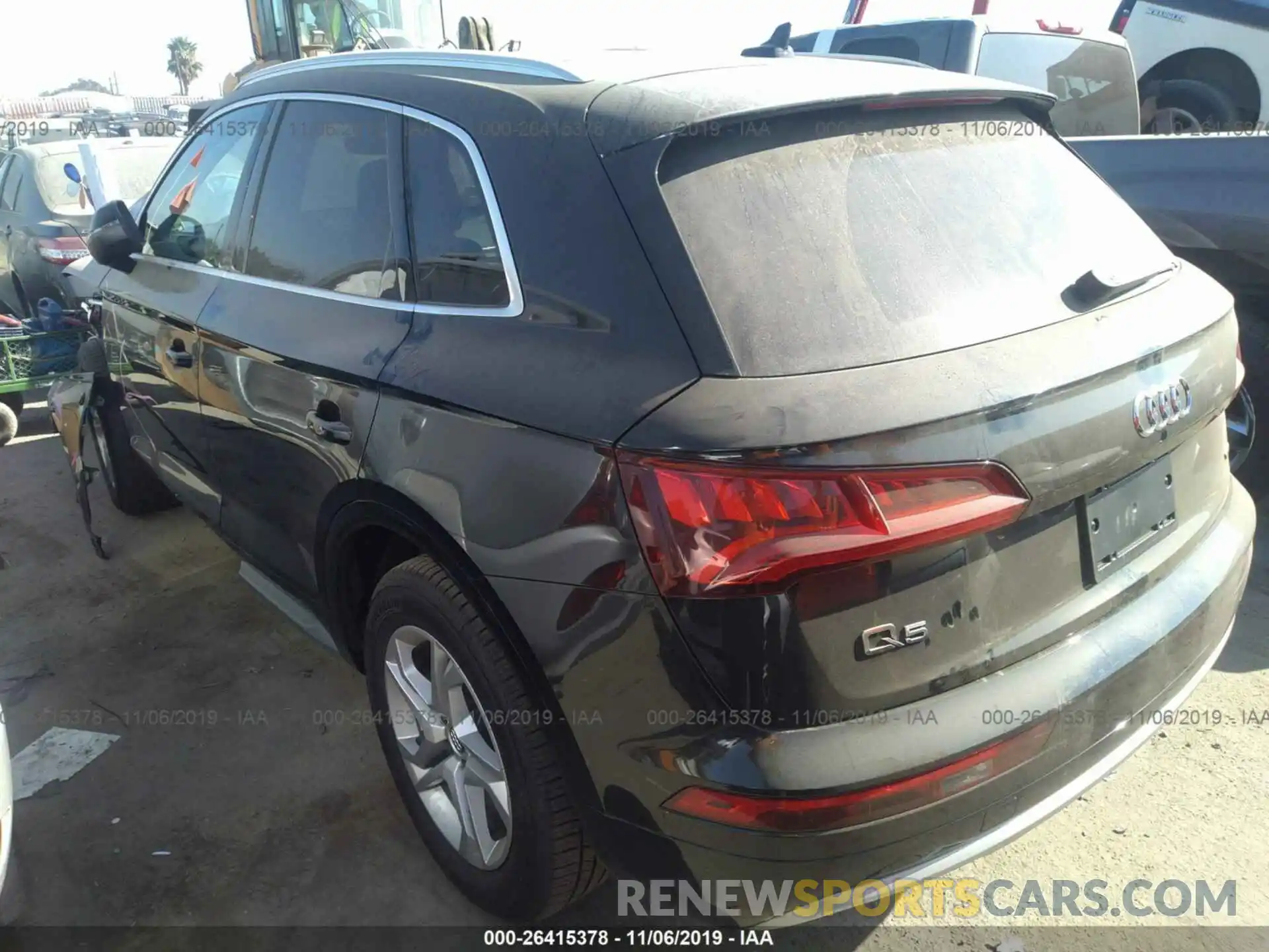 3 Фотография поврежденного автомобиля WA1ANAFY1K2132713 AUDI Q5 2019