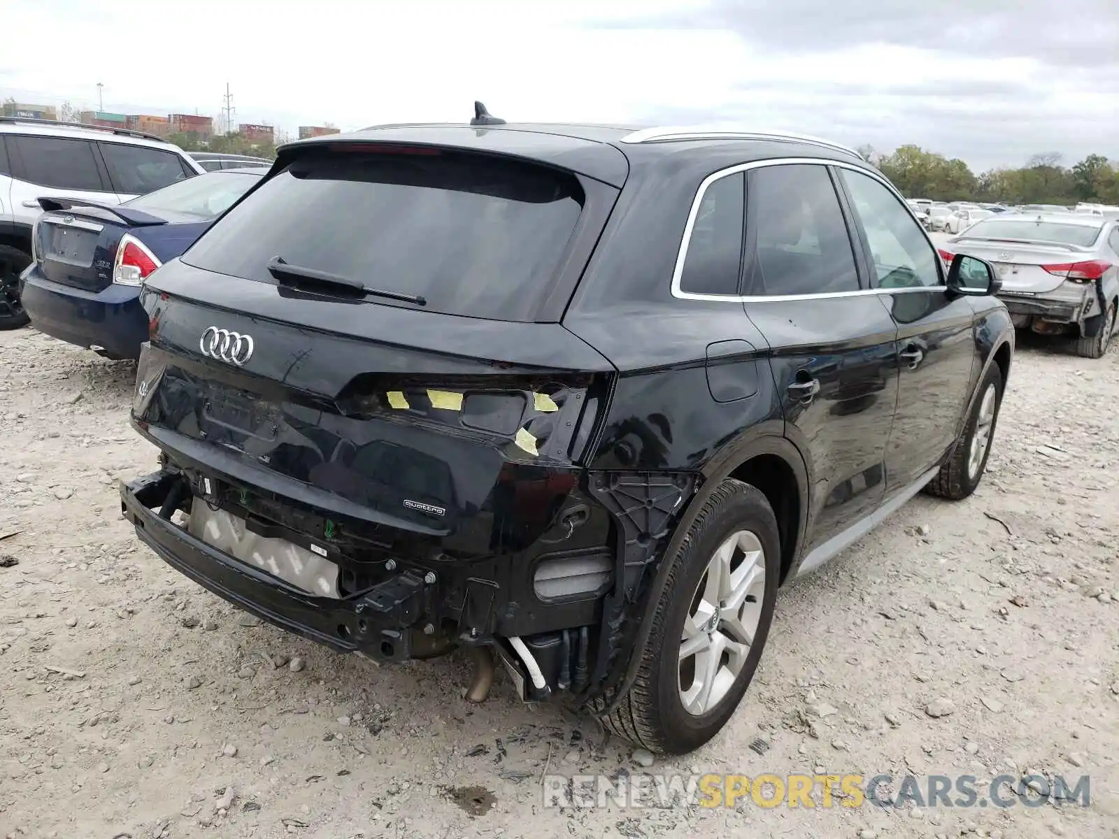 4 Photograph of a damaged car WA1ANAFY1K2133313 AUDI Q5 2019