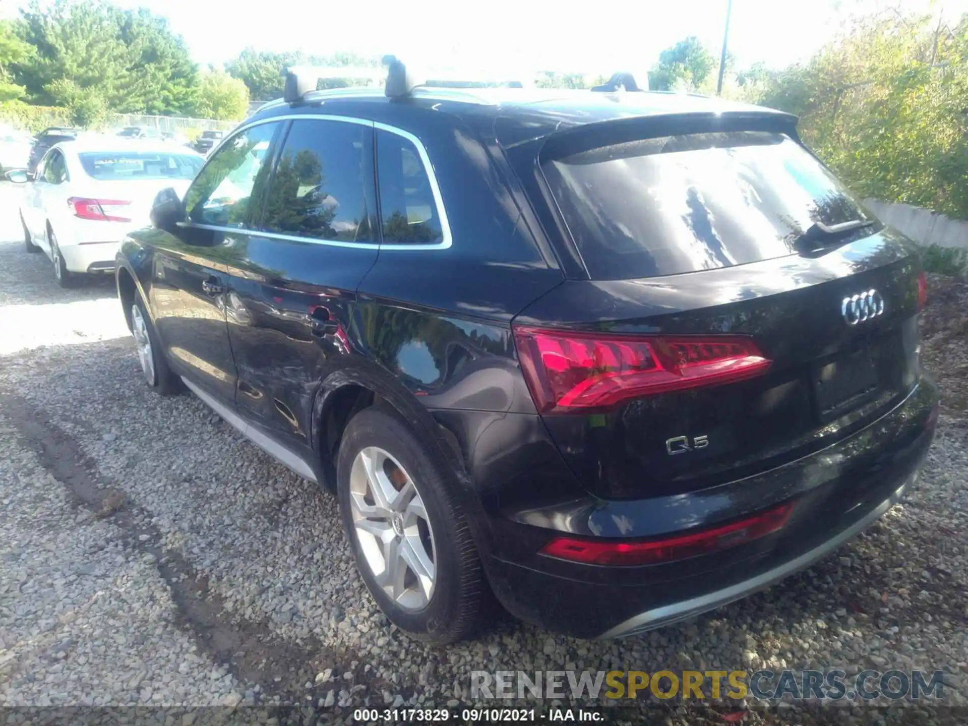 3 Фотография поврежденного автомобиля WA1ANAFY1K2139080 AUDI Q5 2019