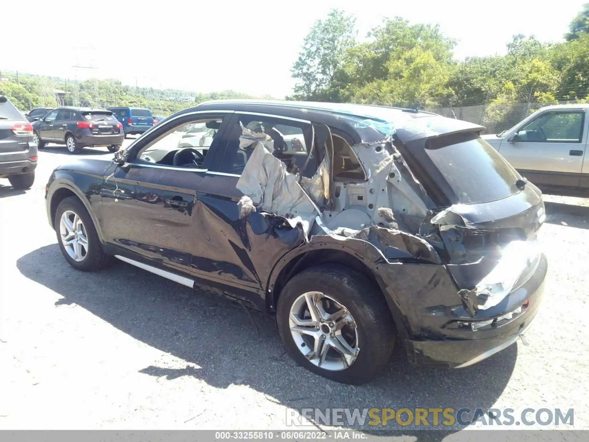 3 Photograph of a damaged car WA1ANAFY2K2036203 AUDI Q5 2019