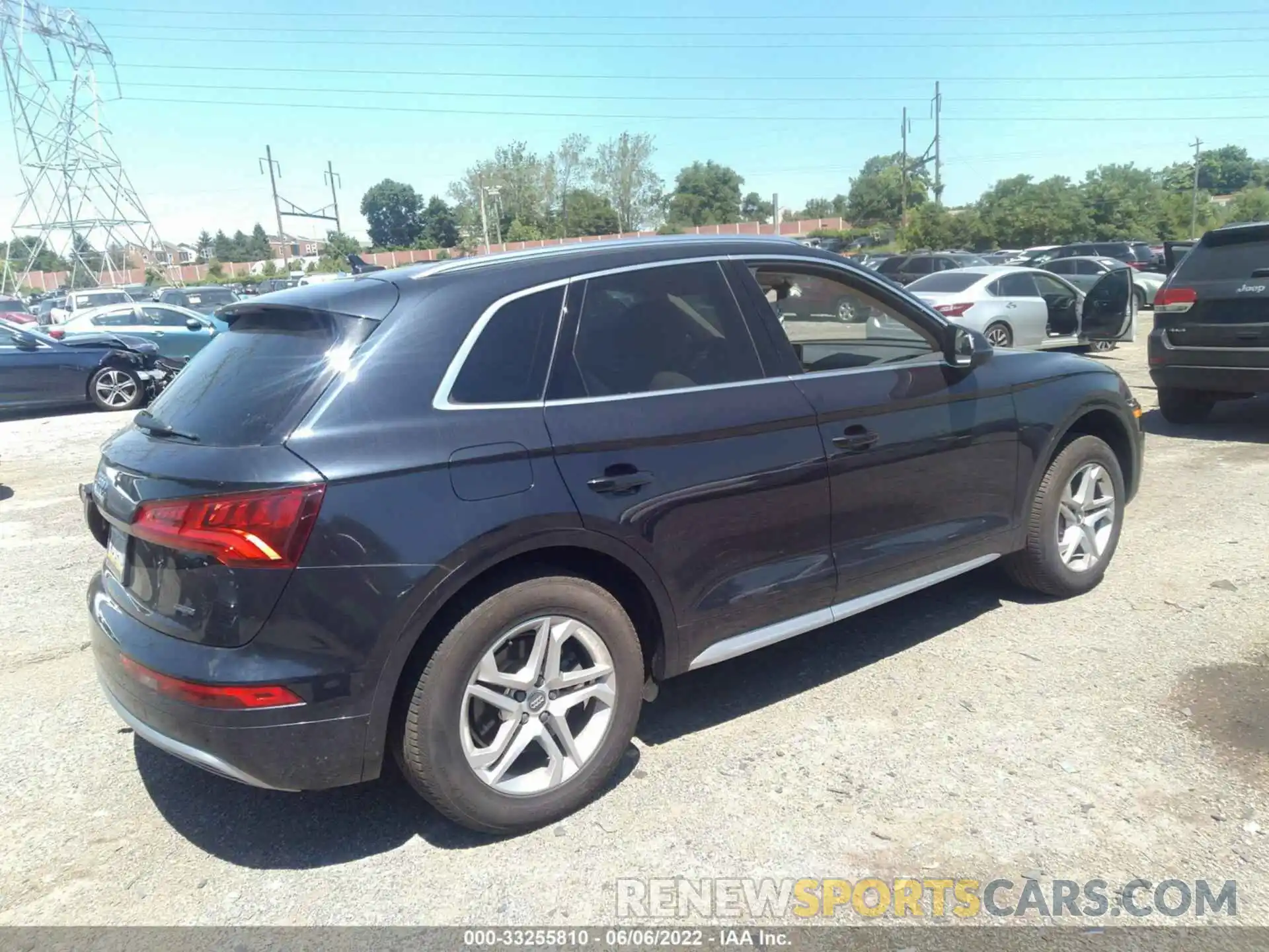 4 Photograph of a damaged car WA1ANAFY2K2036203 AUDI Q5 2019