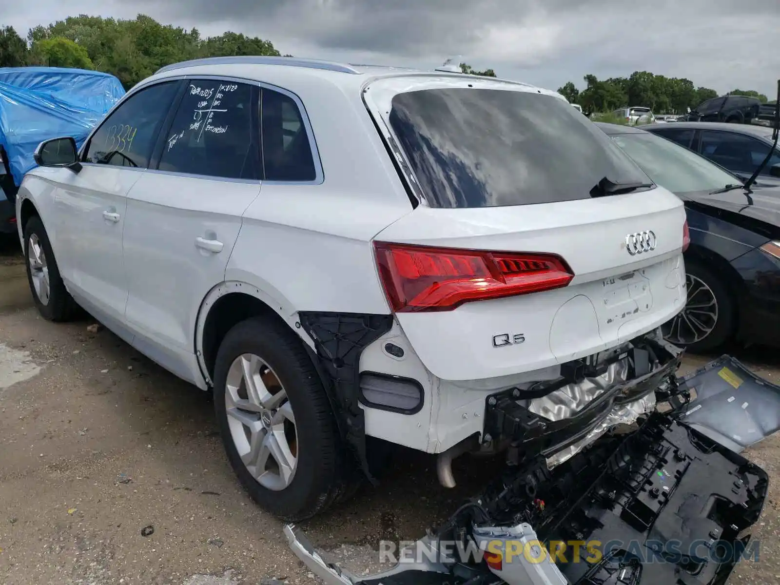 3 Фотография поврежденного автомобиля WA1ANAFY2K2041417 AUDI Q5 2019