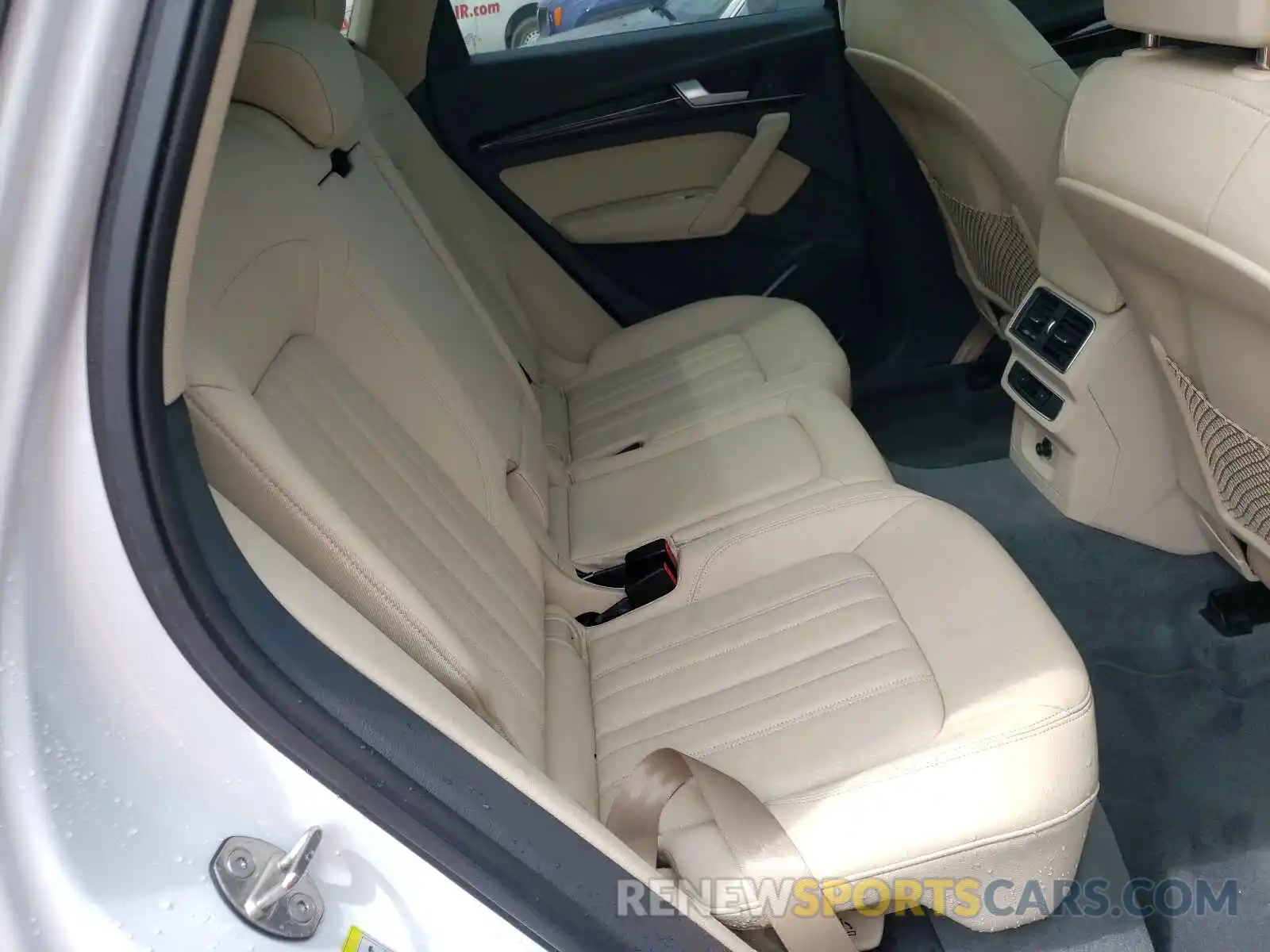 6 Photograph of a damaged car WA1ANAFY2K2041417 AUDI Q5 2019