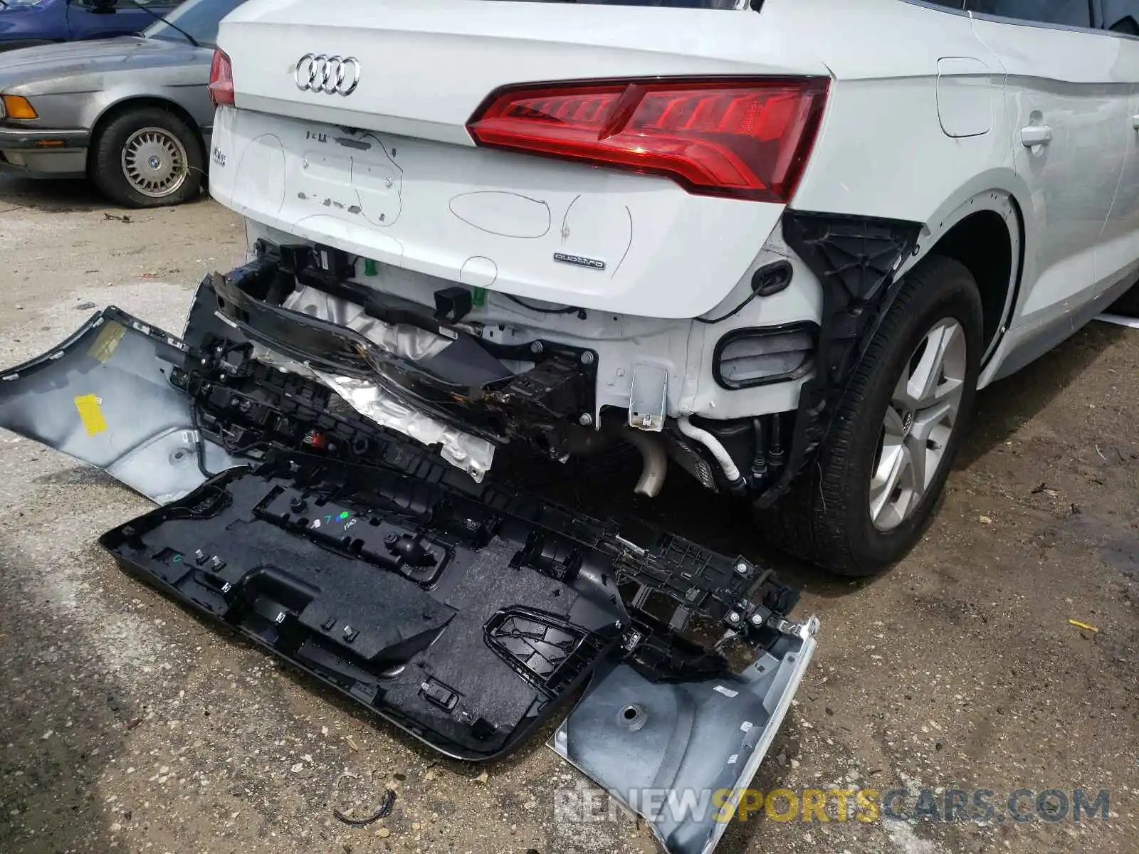 9 Фотография поврежденного автомобиля WA1ANAFY2K2041417 AUDI Q5 2019