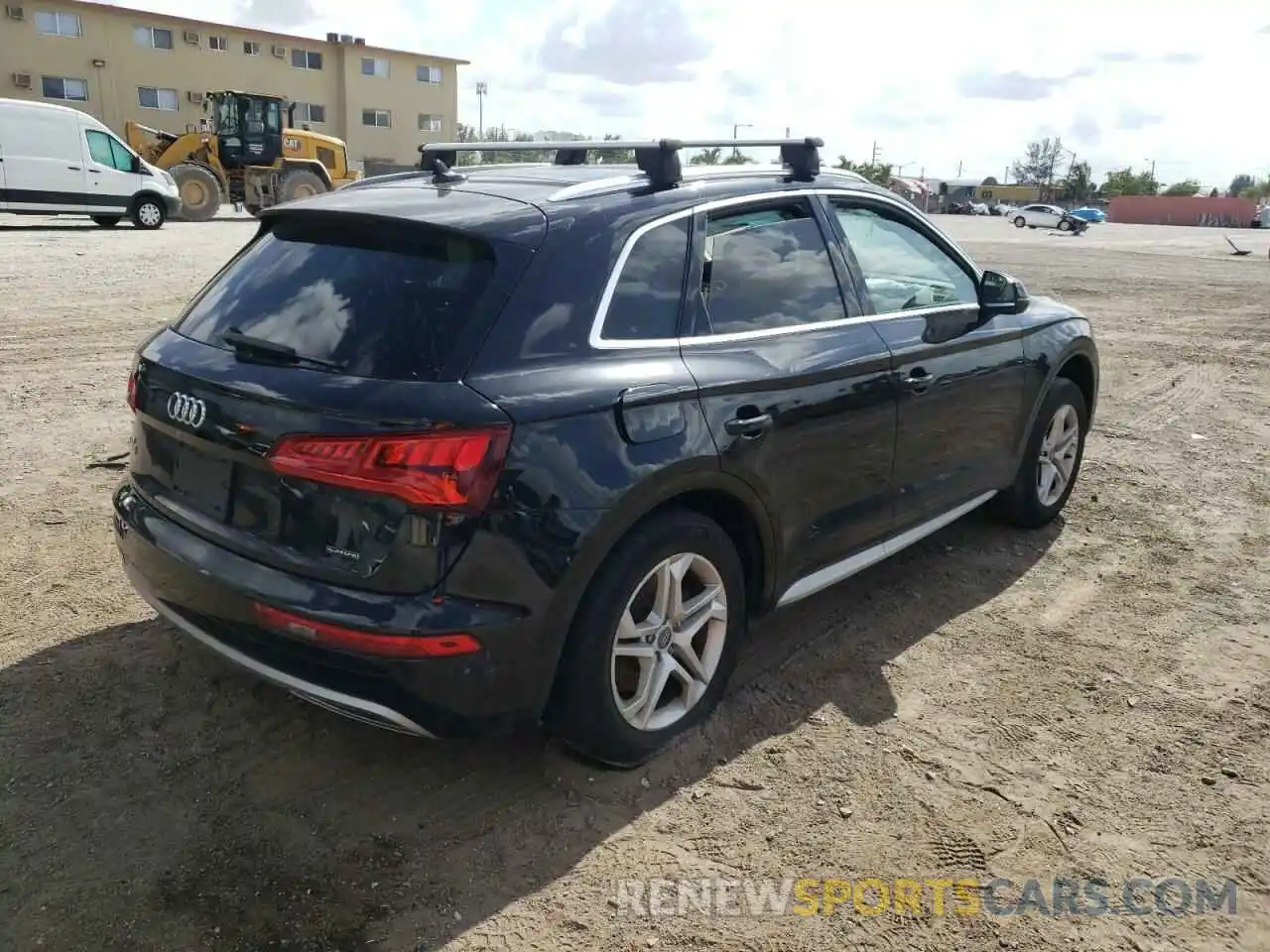 4 Фотография поврежденного автомобиля WA1ANAFY2K2041546 AUDI Q5 2019