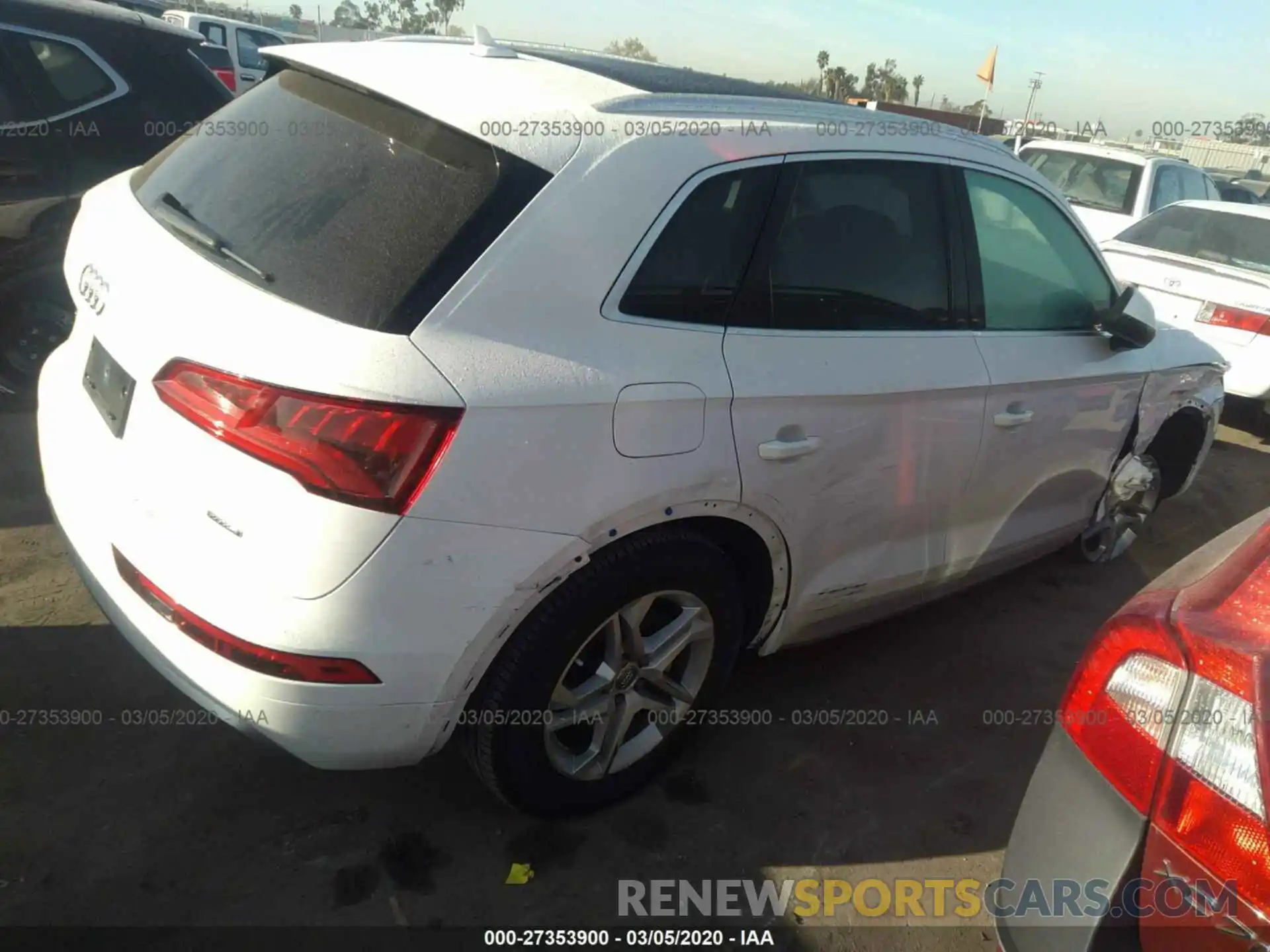 4 Photograph of a damaged car WA1ANAFY2K2067418 AUDI Q5 2019