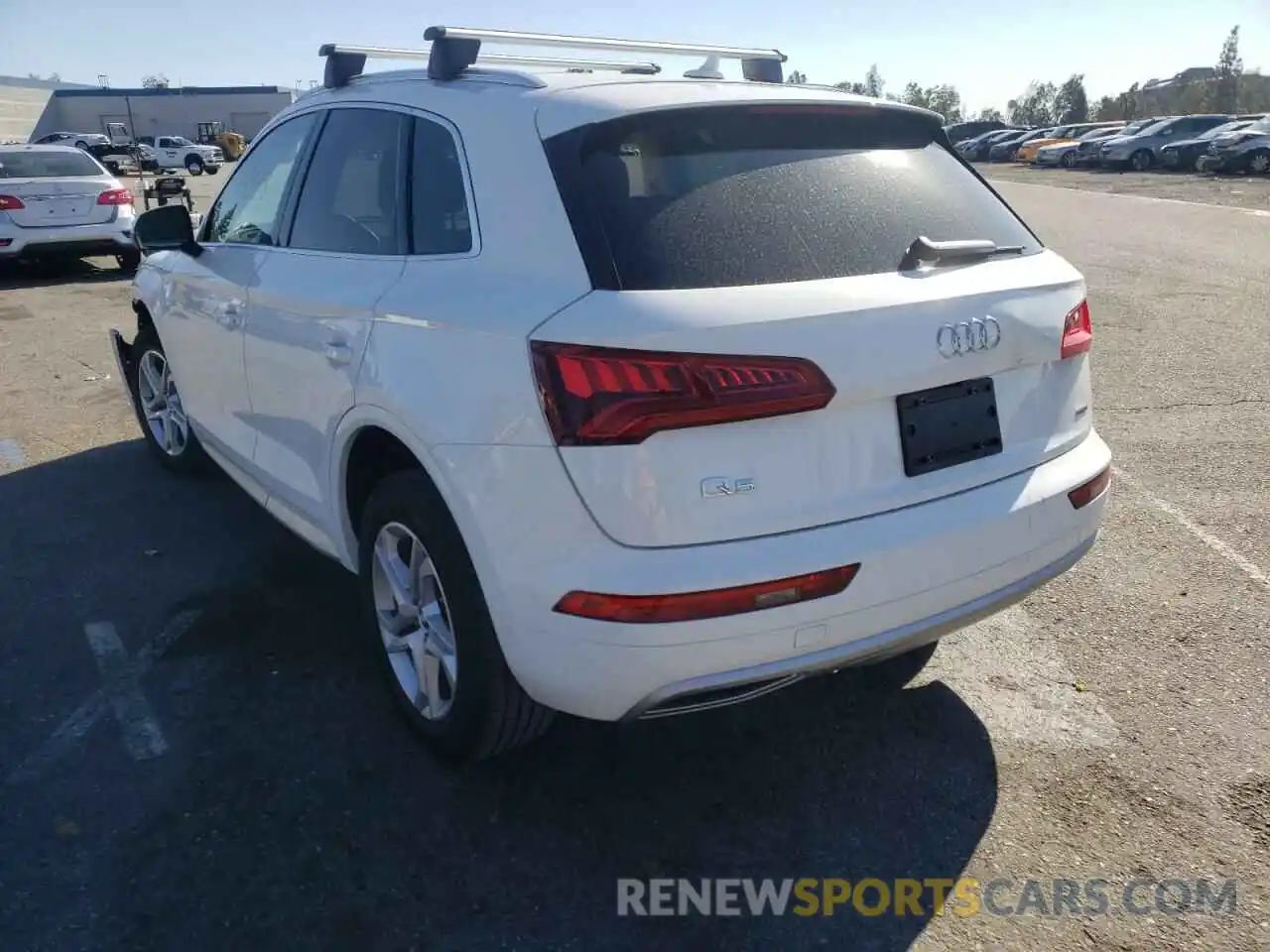 3 Фотография поврежденного автомобиля WA1ANAFY2K2082341 AUDI Q5 2019