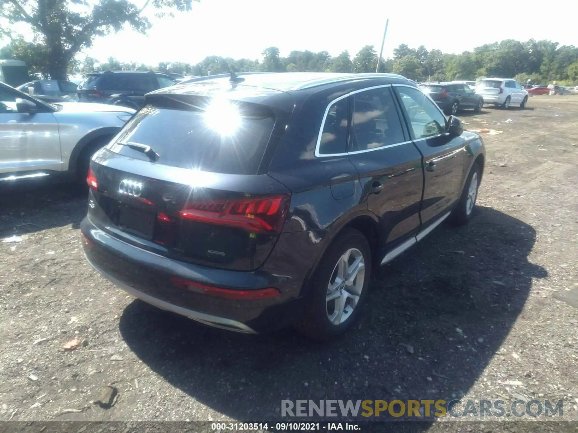 4 Photograph of a damaged car WA1ANAFY2K2100952 AUDI Q5 2019