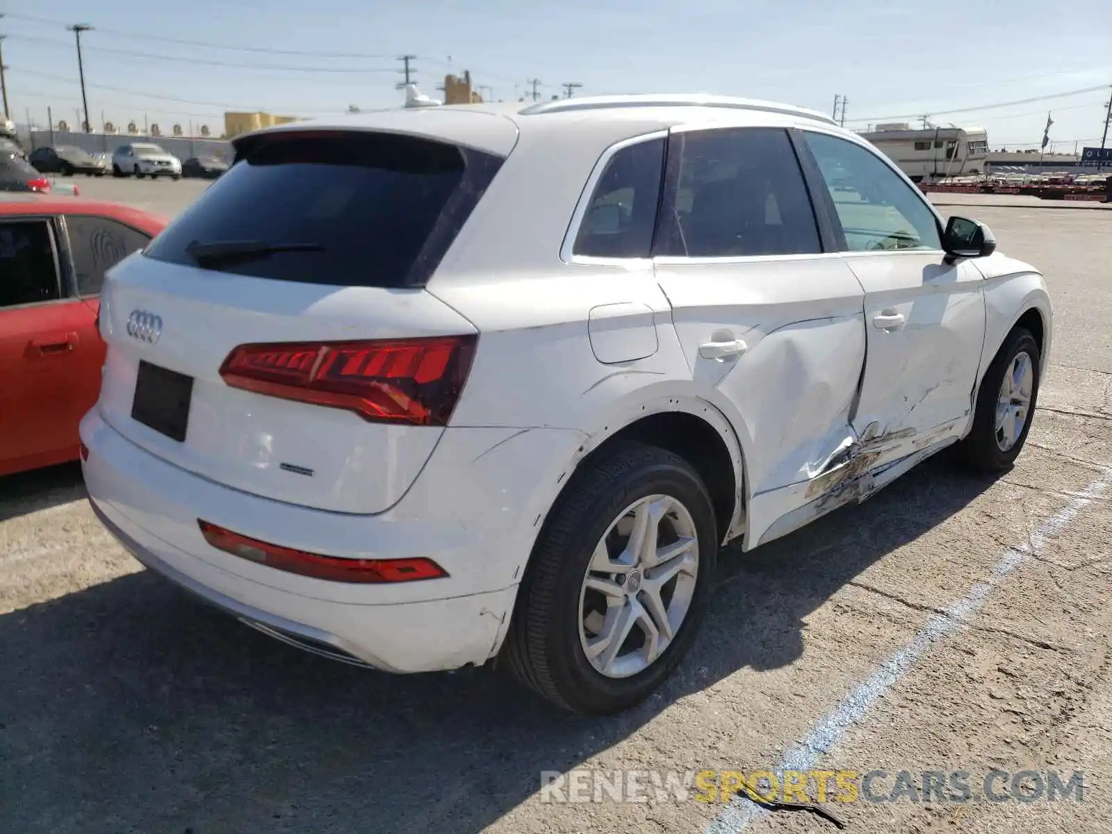 4 Фотография поврежденного автомобиля WA1ANAFY2K2116343 AUDI Q5 2019