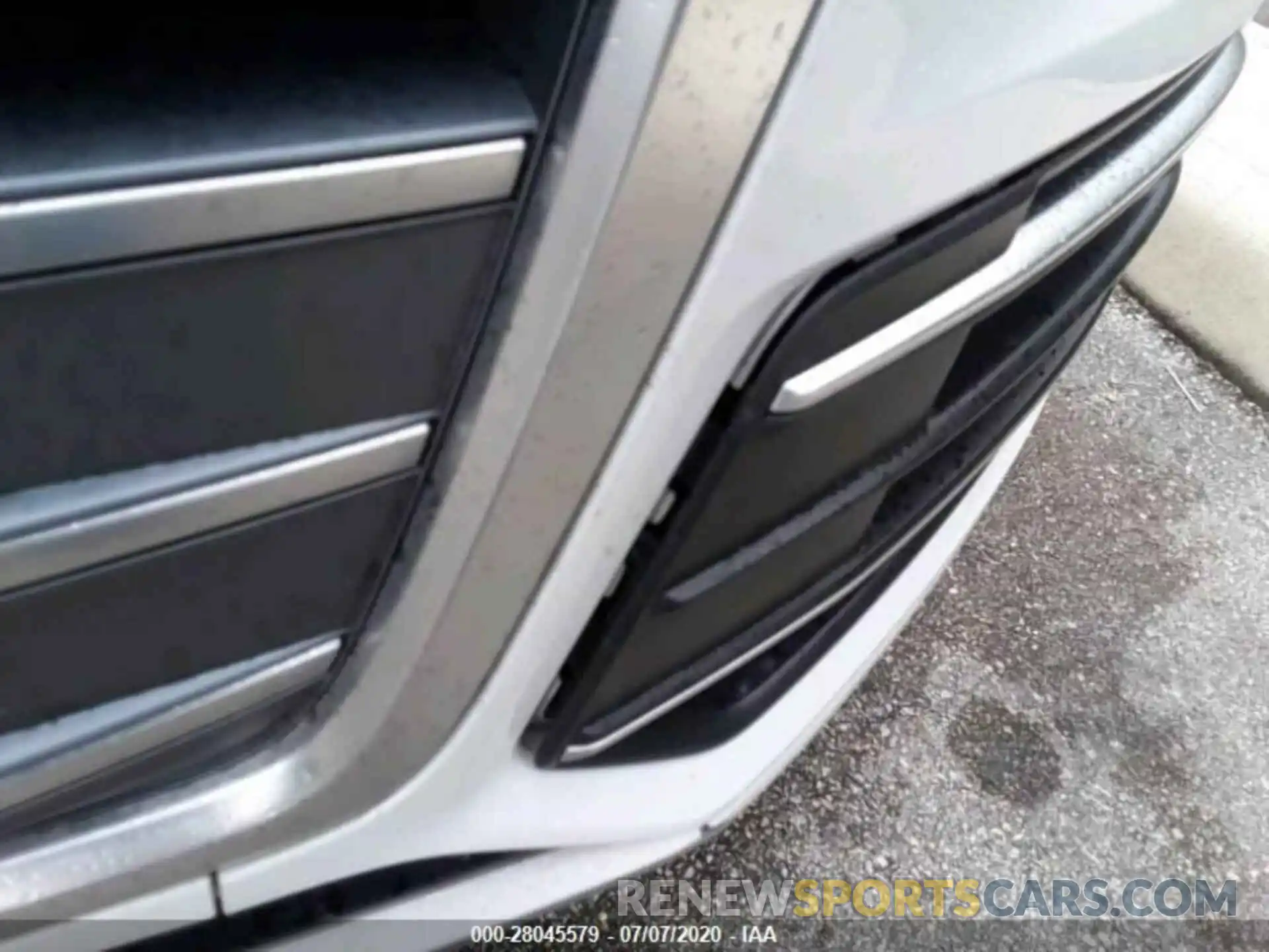 10 Photograph of a damaged car WA1ANAFY2K2117993 AUDI Q5 2019