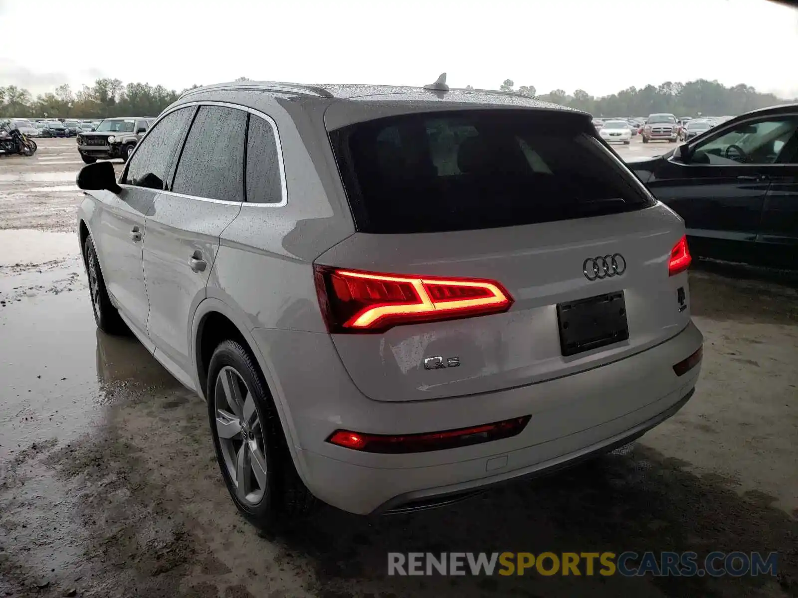 3 Photograph of a damaged car WA1ANAFY2K2129982 AUDI Q5 2019