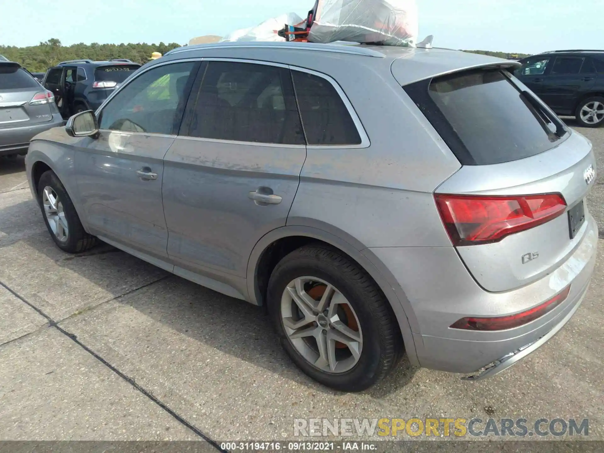 3 Фотография поврежденного автомобиля WA1ANAFY2K2132171 AUDI Q5 2019