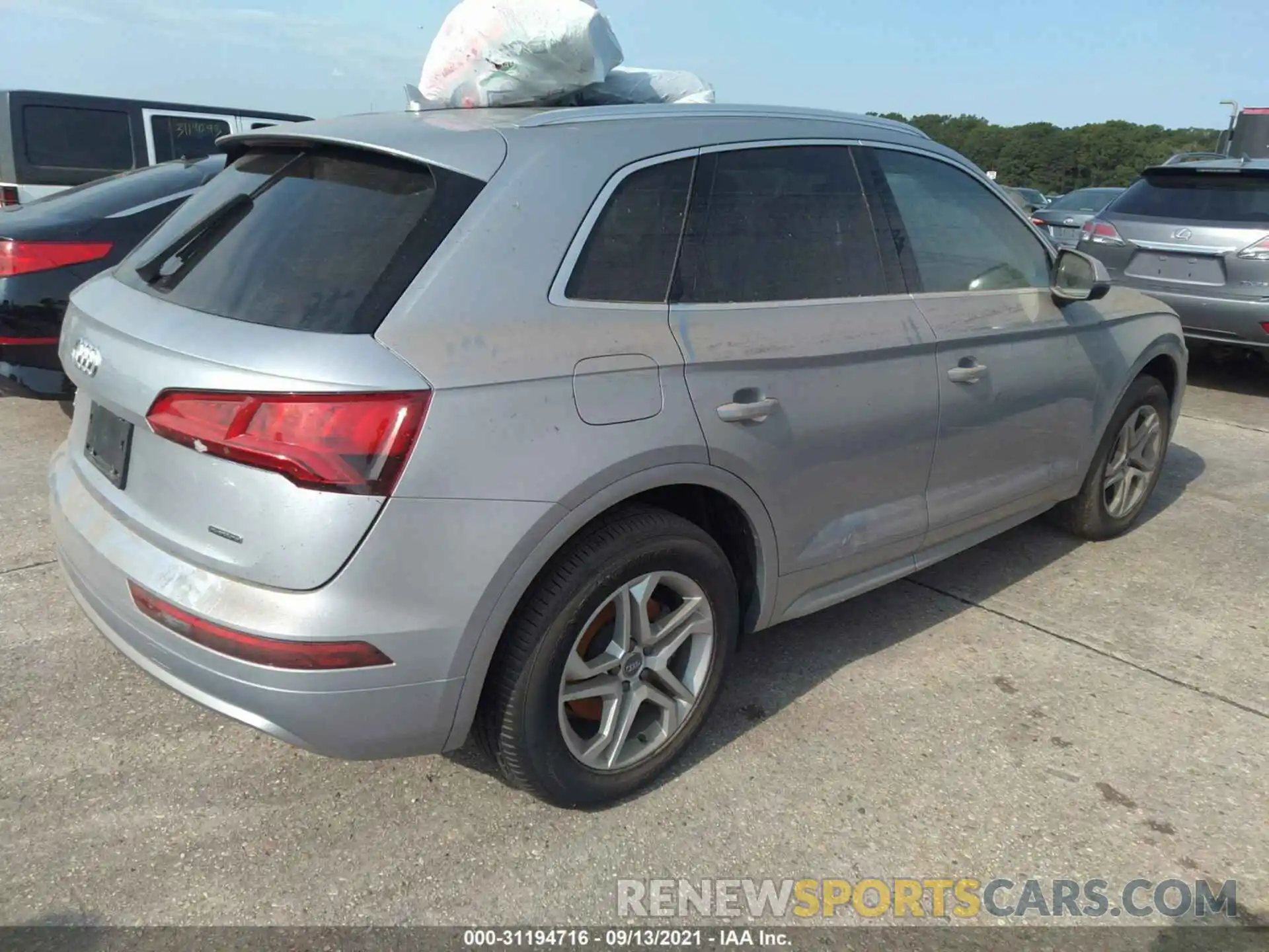 4 Фотография поврежденного автомобиля WA1ANAFY2K2132171 AUDI Q5 2019