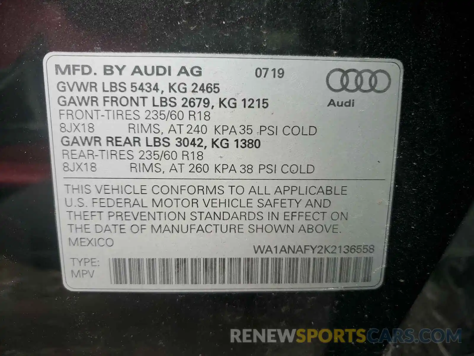 10 Photograph of a damaged car WA1ANAFY2K2136558 AUDI Q5 2019