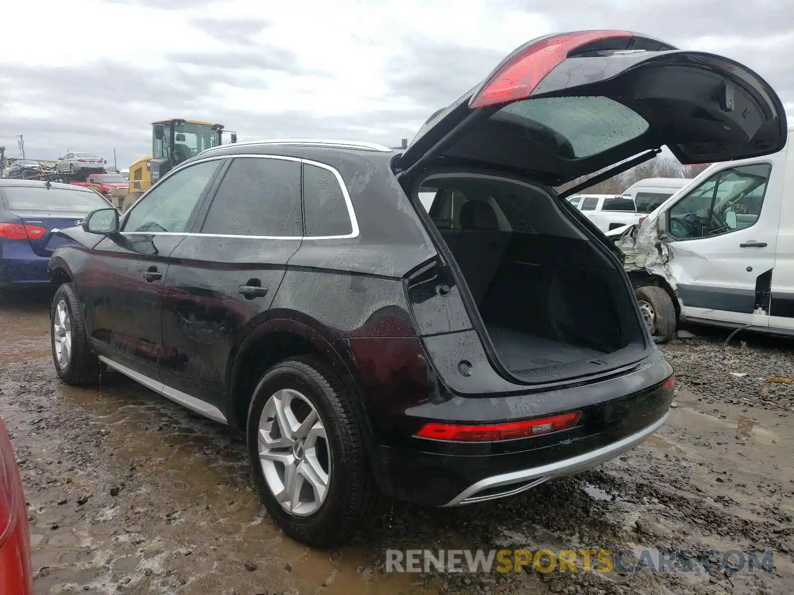 3 Фотография поврежденного автомобиля WA1ANAFY2K2136558 AUDI Q5 2019