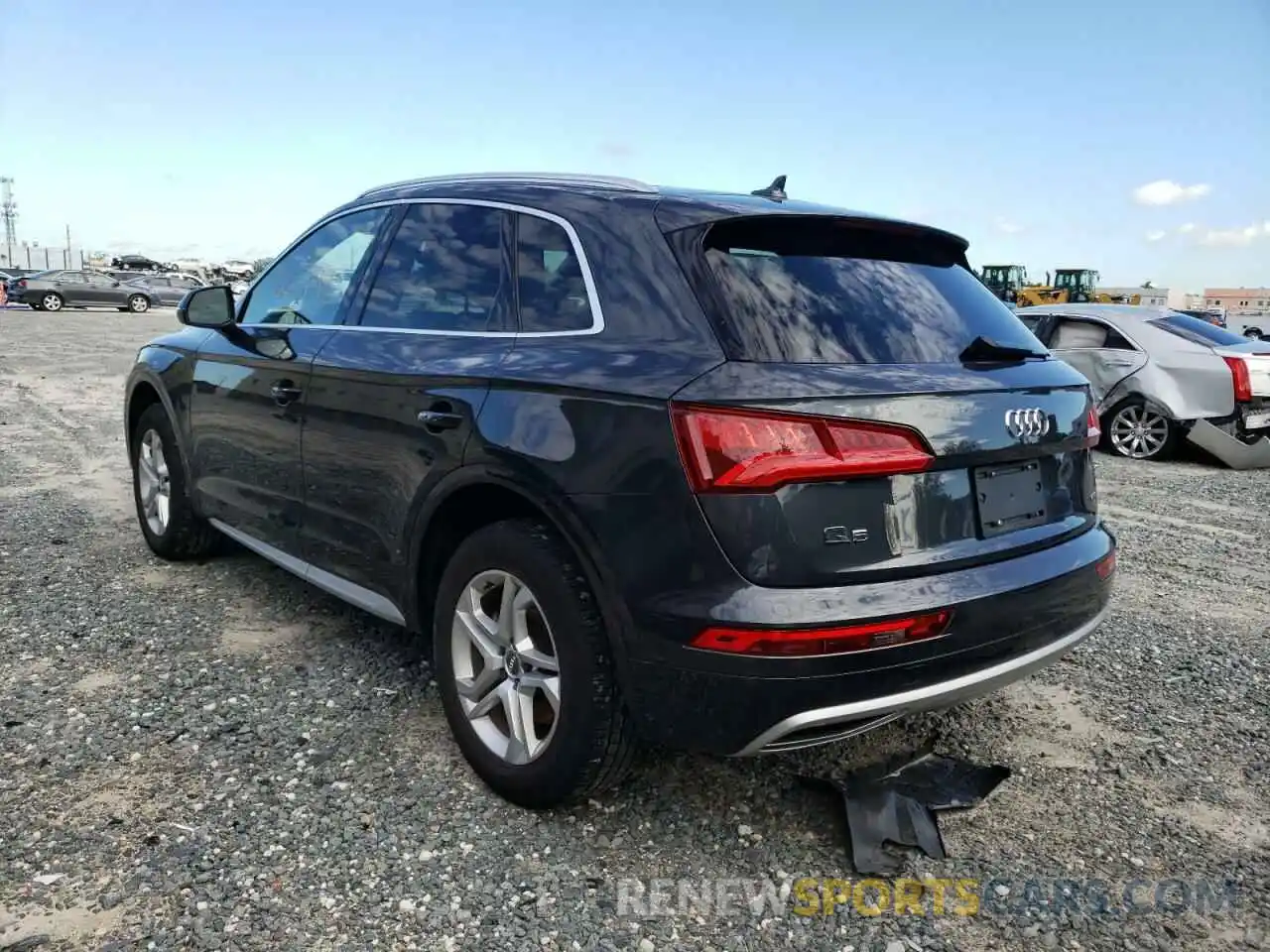 3 Фотография поврежденного автомобиля WA1ANAFY2K2144532 AUDI Q5 2019