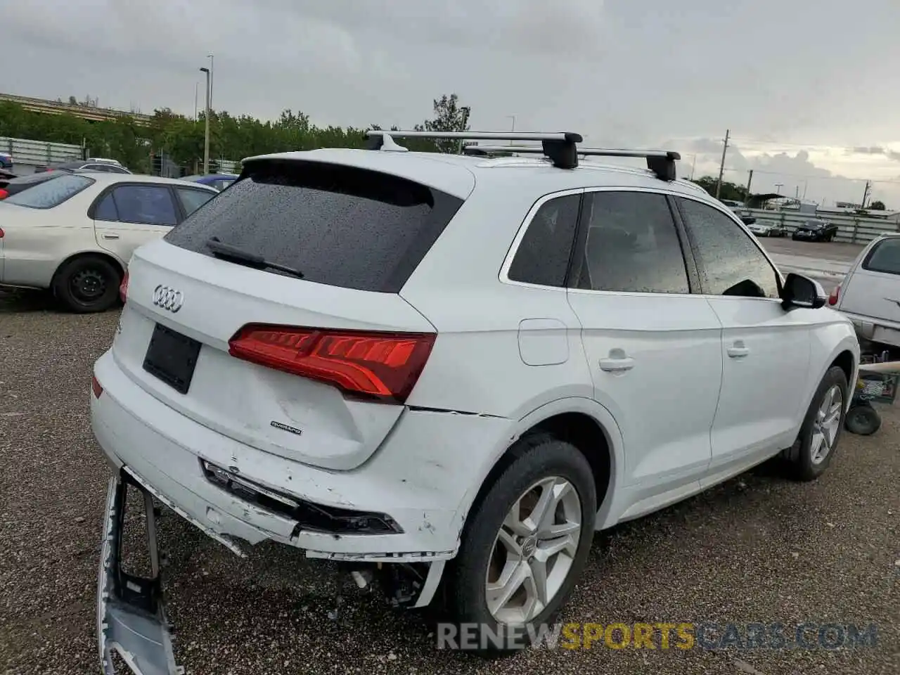 4 Фотография поврежденного автомобиля WA1ANAFY3K2042527 AUDI Q5 2019