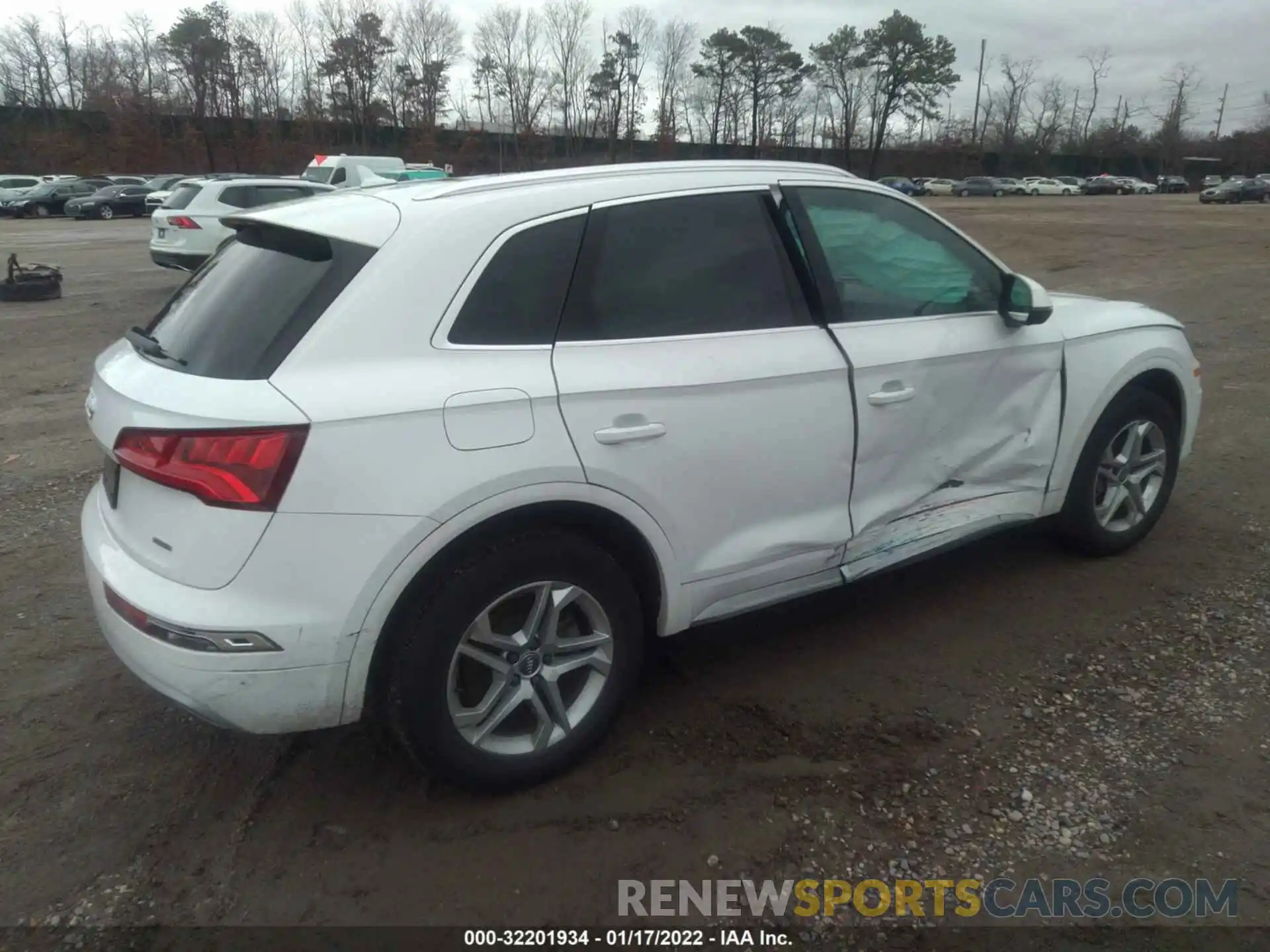 4 Photograph of a damaged car WA1ANAFY3K2053740 AUDI Q5 2019