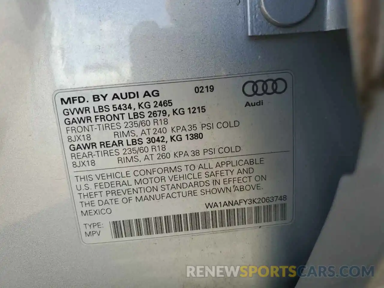 10 Photograph of a damaged car WA1ANAFY3K2063748 AUDI Q5 2019