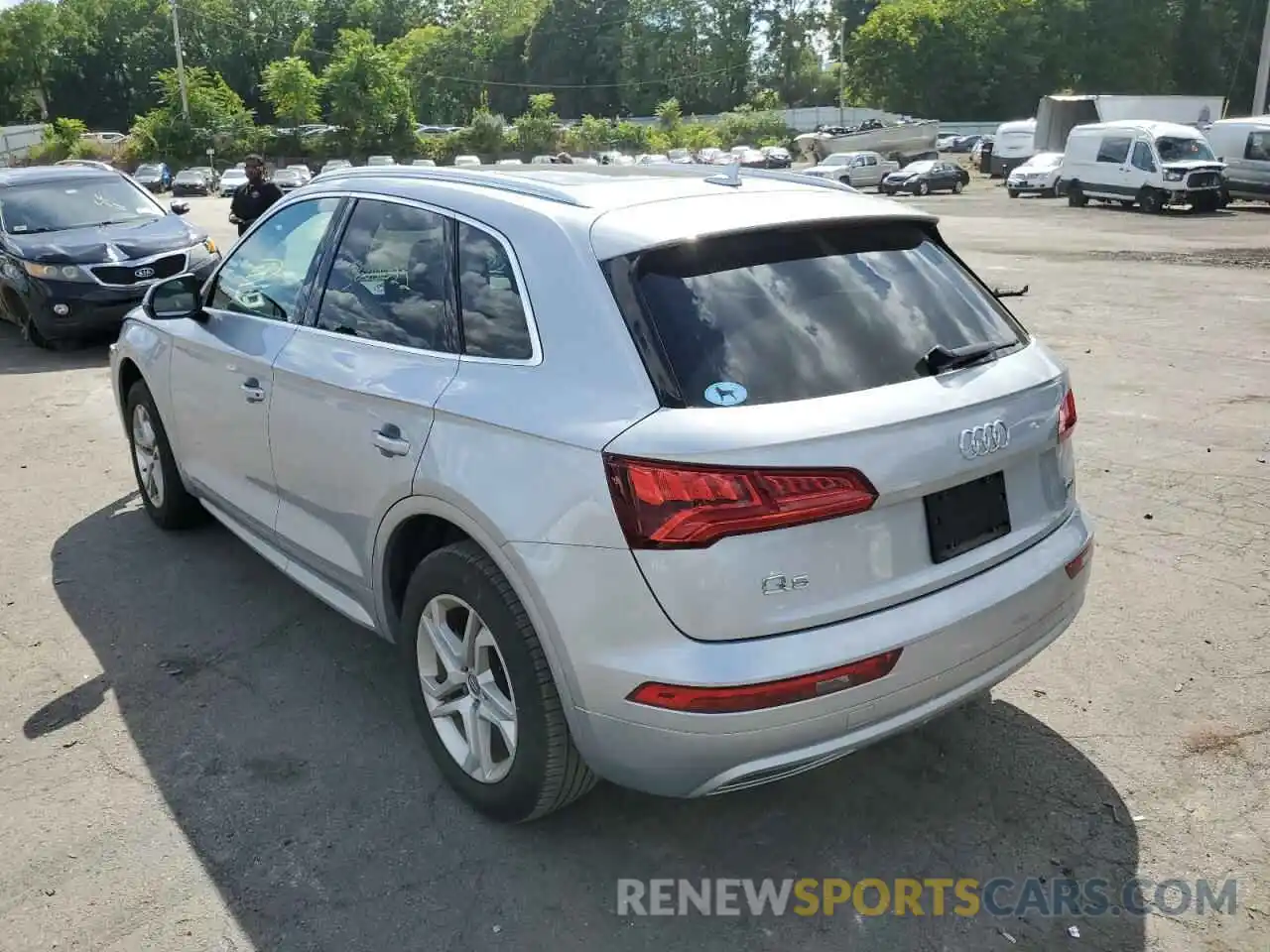 3 Photograph of a damaged car WA1ANAFY3K2063748 AUDI Q5 2019