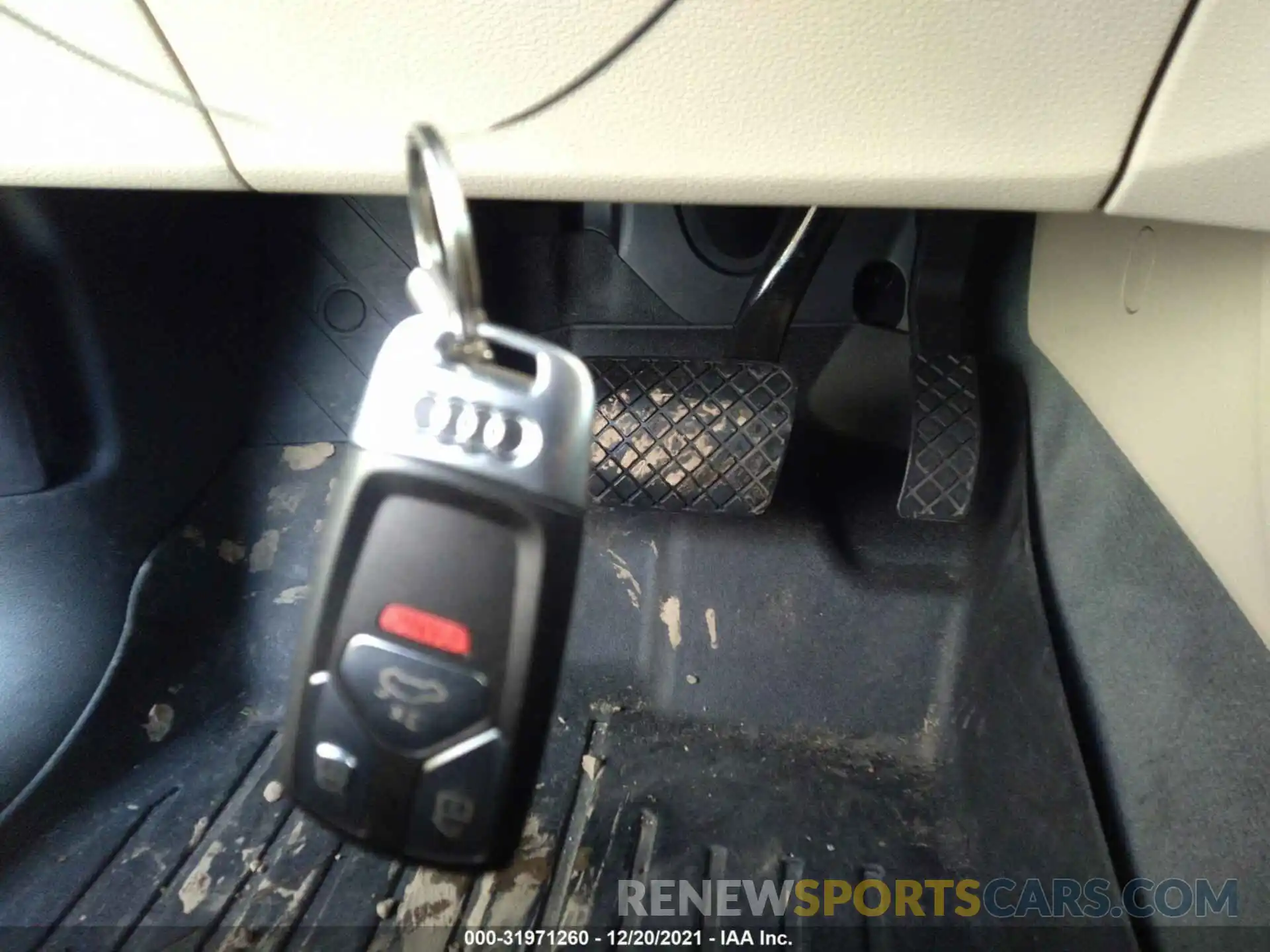 11 Photograph of a damaged car WA1ANAFY3K2066469 AUDI Q5 2019