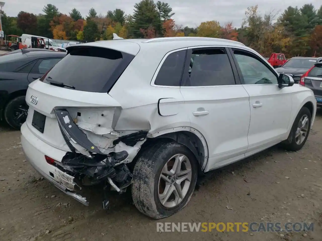 4 Photograph of a damaged car WA1ANAFY3K2082414 AUDI Q5 2019