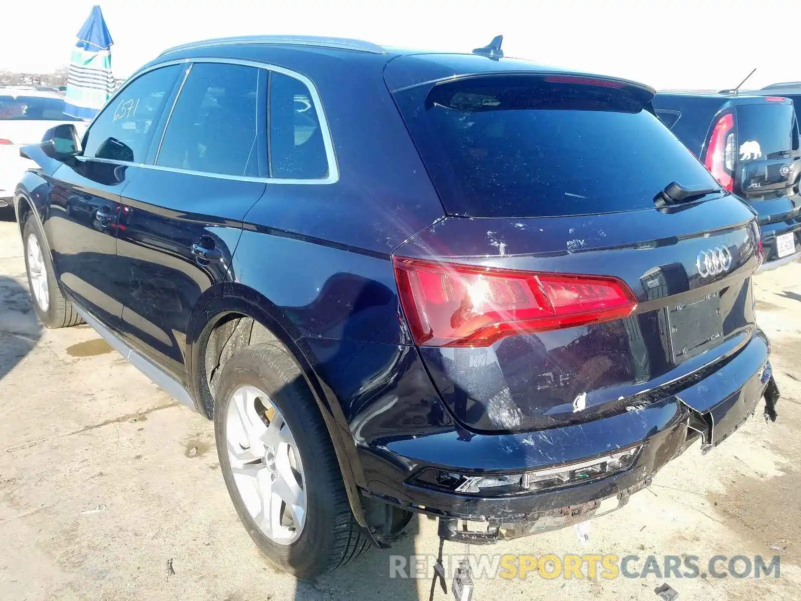 3 Фотография поврежденного автомобиля WA1ANAFY3K2093199 AUDI Q5 2019