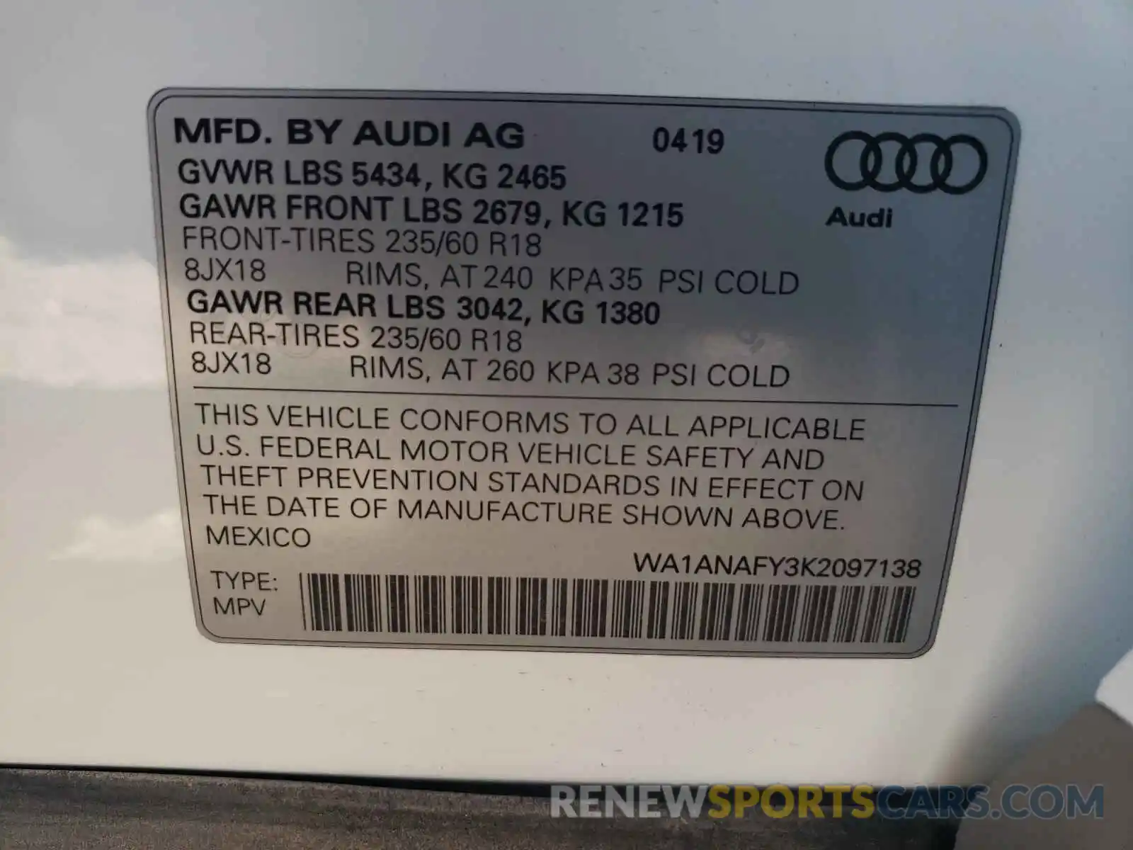 10 Photograph of a damaged car WA1ANAFY3K2097138 AUDI Q5 2019