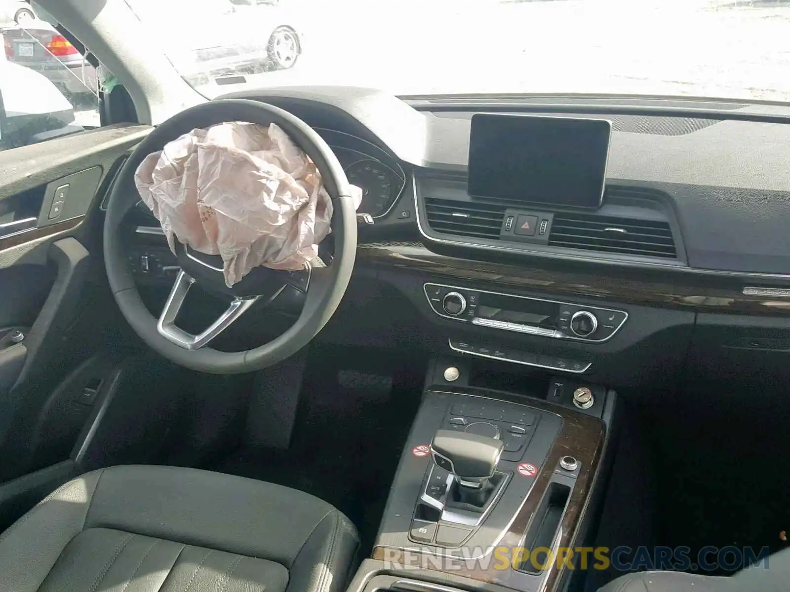 9 Photograph of a damaged car WA1ANAFY3K2113256 AUDI Q5 2019