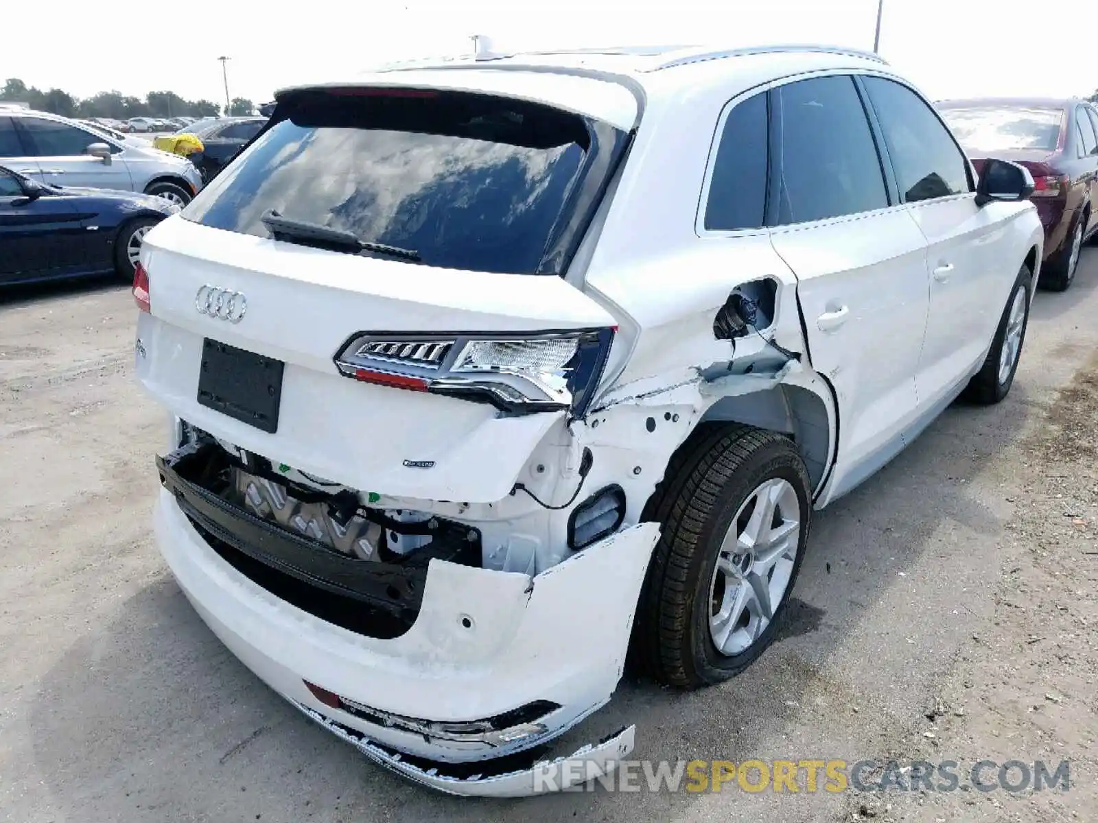 4 Photograph of a damaged car WA1ANAFY4K2036008 AUDI Q5 2019