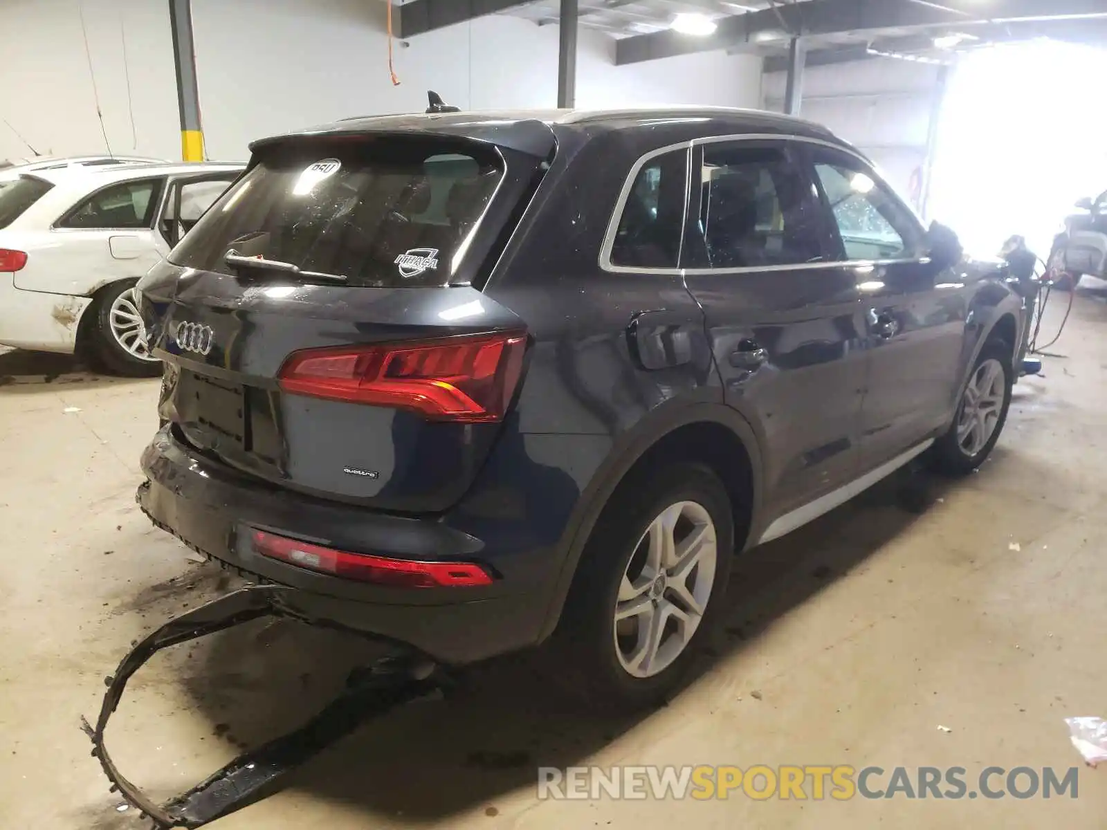 4 Фотография поврежденного автомобиля WA1ANAFY4K2042097 AUDI Q5 2019