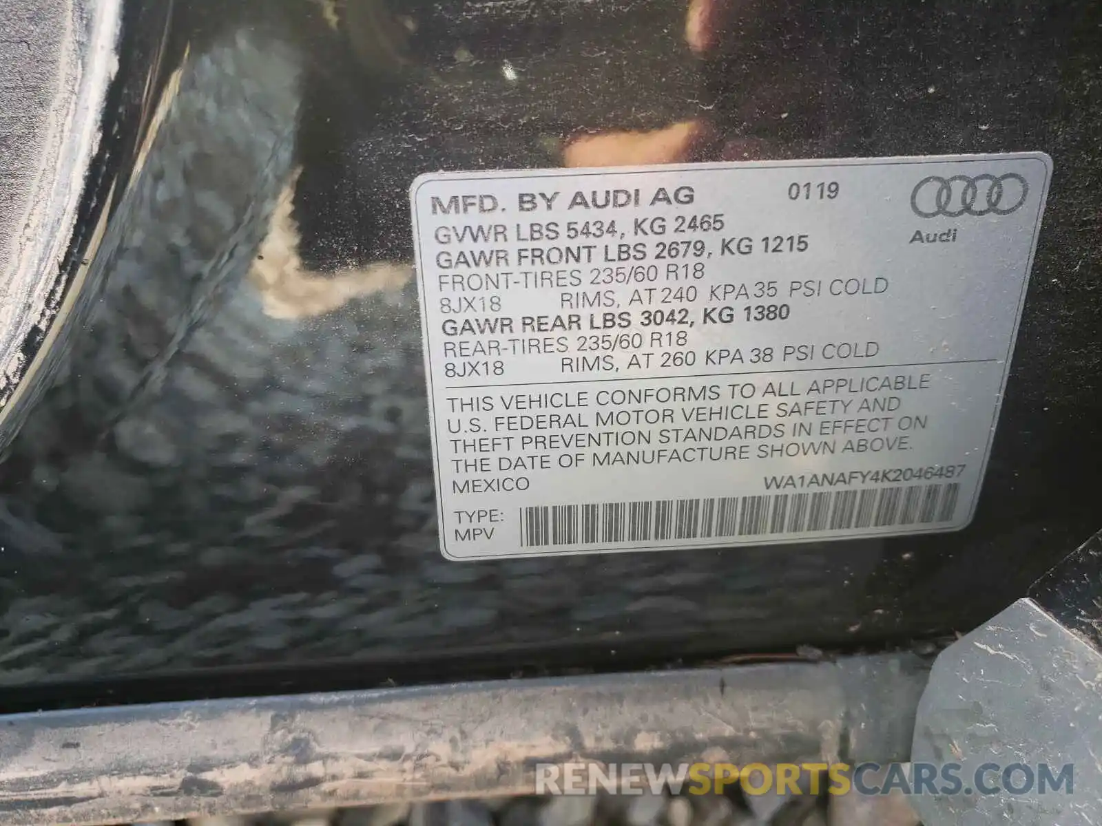 10 Photograph of a damaged car WA1ANAFY4K2046487 AUDI Q5 2019