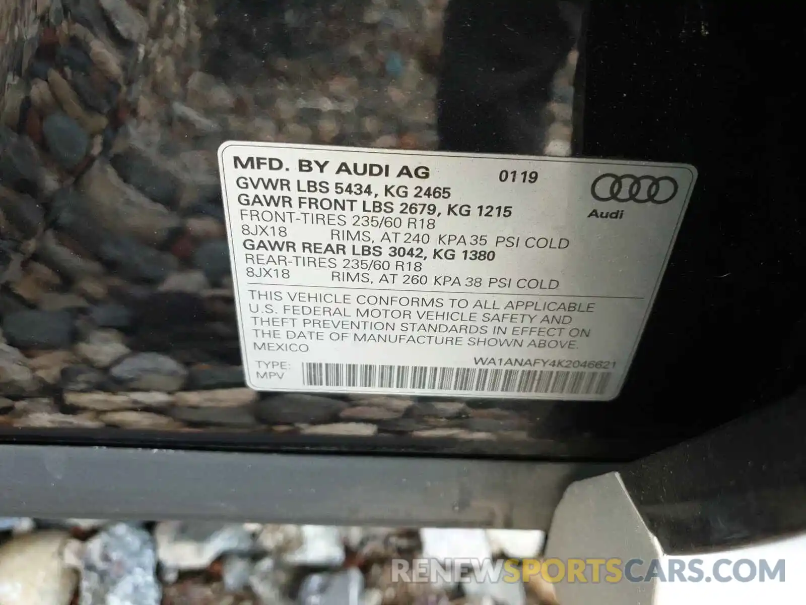 10 Photograph of a damaged car WA1ANAFY4K2046621 AUDI Q5 2019