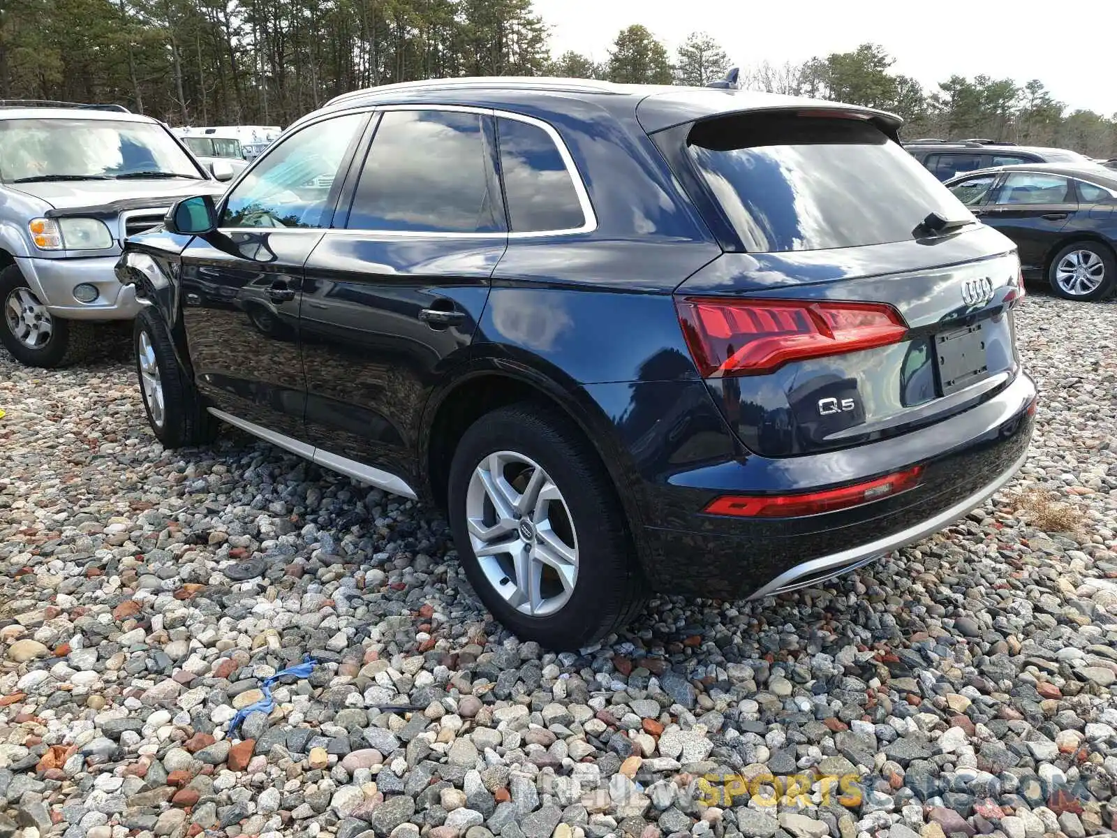 3 Photograph of a damaged car WA1ANAFY4K2046621 AUDI Q5 2019